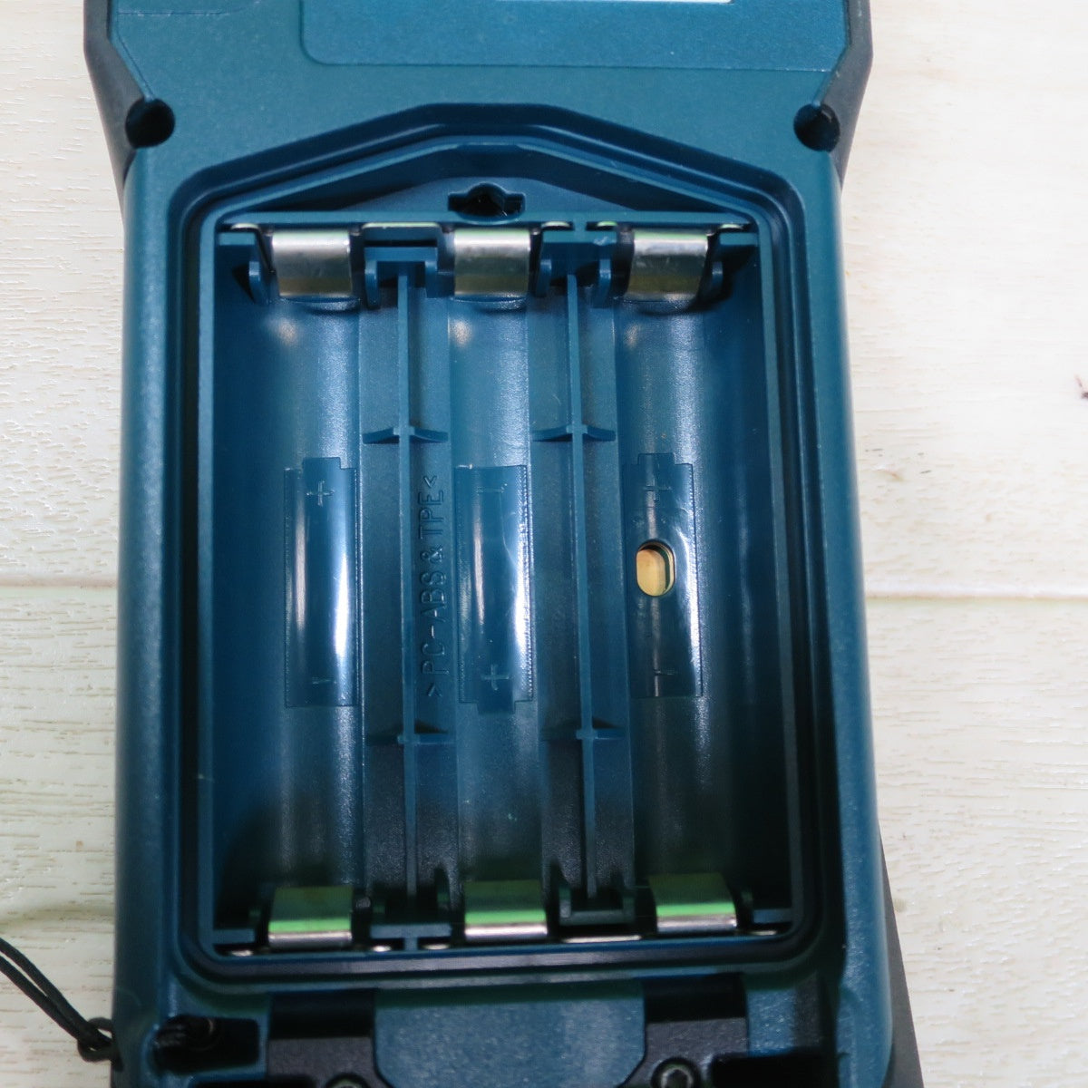 [送料無料] キレイ☆BOSCH ボッシュ レーザー 距離計 GLM150C デジタル 測定器 ケース付き☆