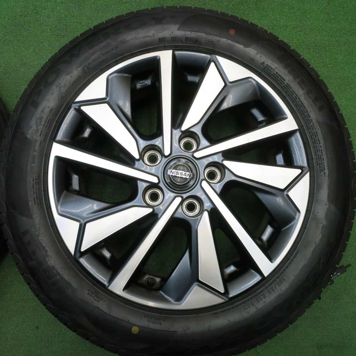 バリ溝！25年！9.5分★日産 C27 セレナ 後期 ハイウェイスター 純正 195/60R16 ピレリ POWERGY パワジー 16インチ PCD114.3/5H★6010504AKノ