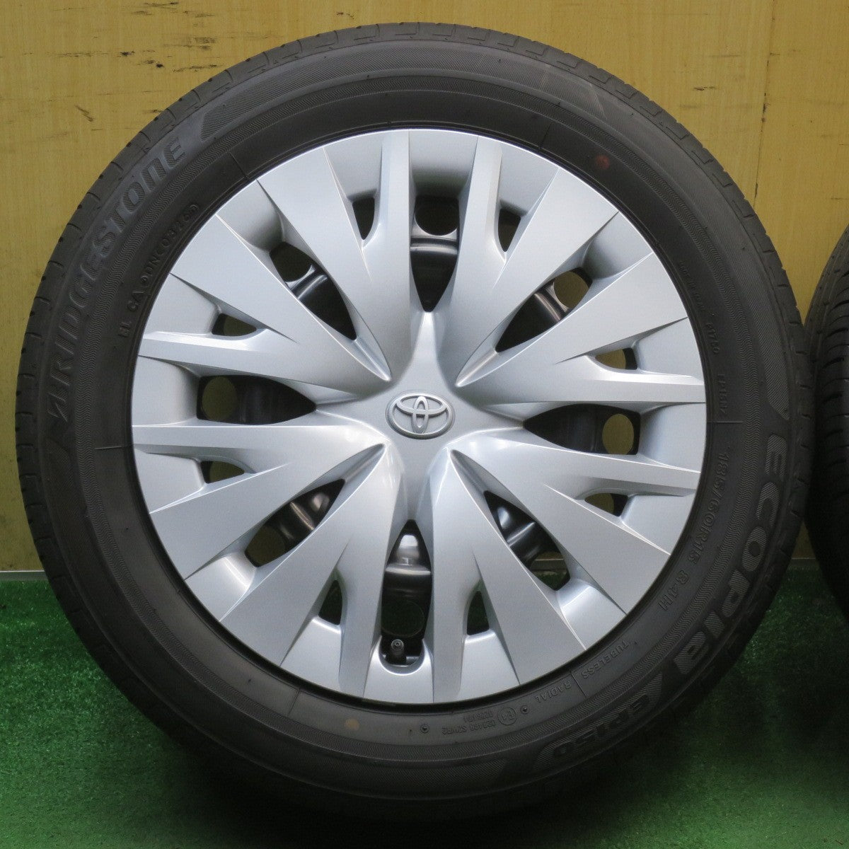 バリ溝！26年！キレイ！9分◎トヨタ ヤリス 純正 スチール 185/60R15 ブリヂストン エコピア EP150 15インチ PCD100/4H◎6063005NJノ