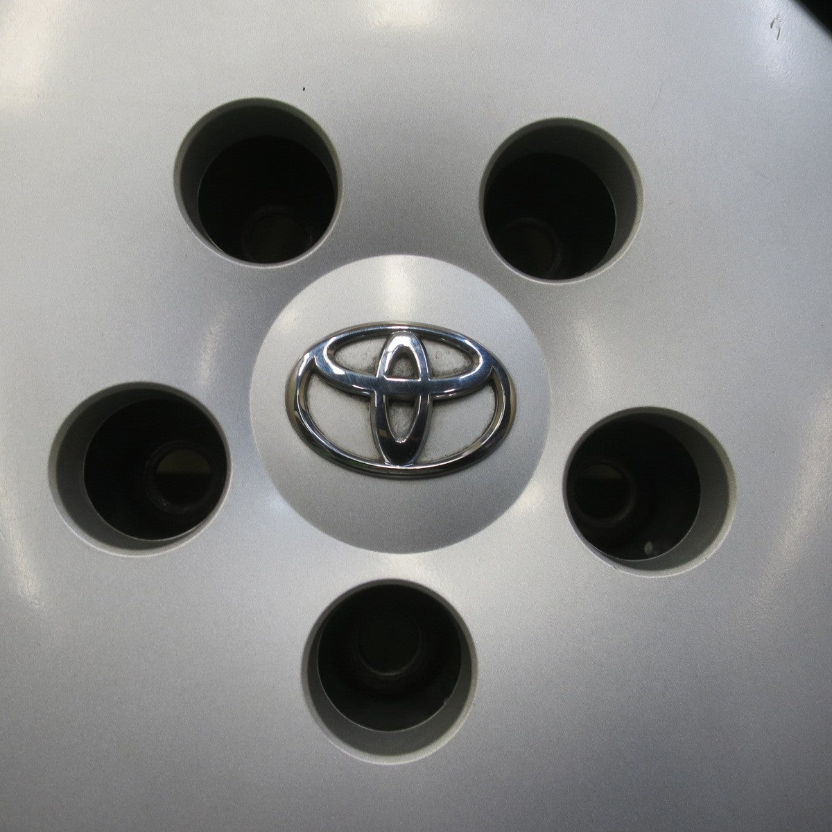 4本価格★トヨタ アイシス 純正 スチール 195/65R15 スタッドレス ブリヂストン ブリザック VRX 15インチ PCD114.3/5H★6042706イス
