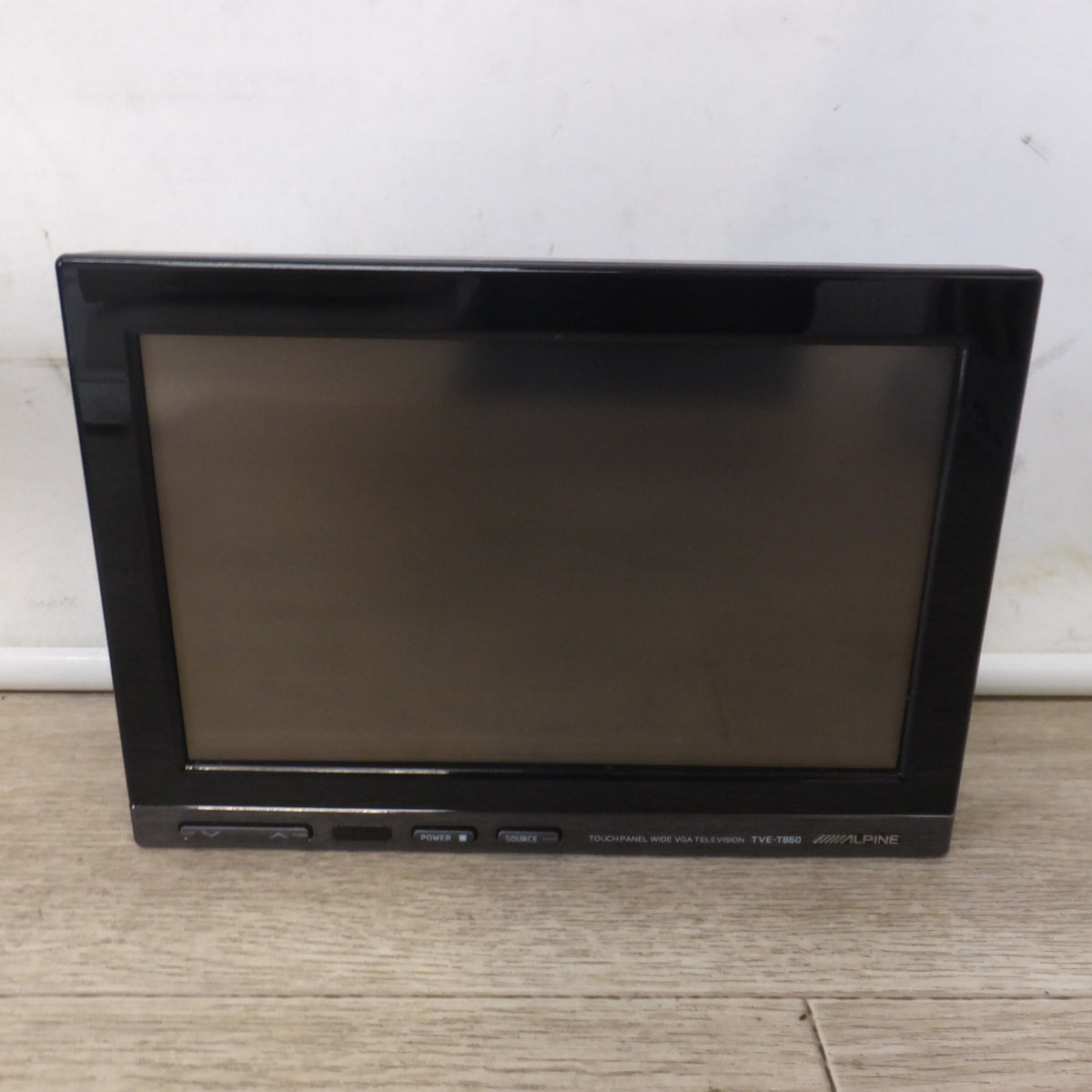 現状品★アルパイン ALPINE 8型WVGAタッチパネルカラーモニター TVE-T860★