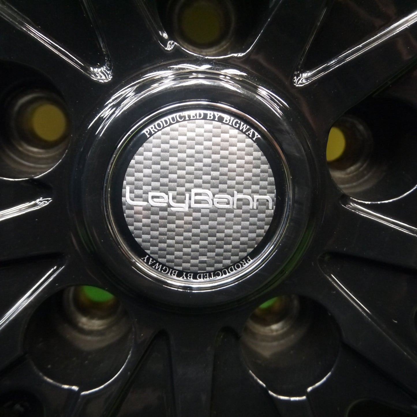 [送料無料] バリ溝！キレイ！9.5分★スタッドレス 215/55R17 インターステート DURATION30 LeyBahn GBX レイバーン 17インチ PCD114.3/5H★5030508Hス