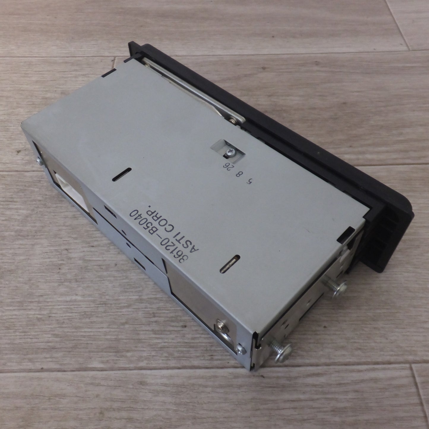 [送料無料] ★ASTI製 ダイハツ 純正 スピーカー内蔵 AM/FMラジオ 86120-B5040[14-5]★