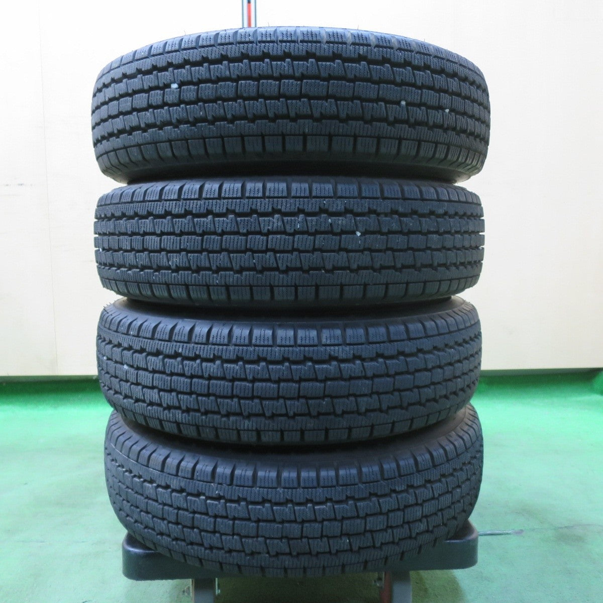 バリ溝！22年！9分★スタッドレス 145/80R12 80/78N ブリヂストン W300 TOPY スチール 12インチ PCD100/4H★5011811イス