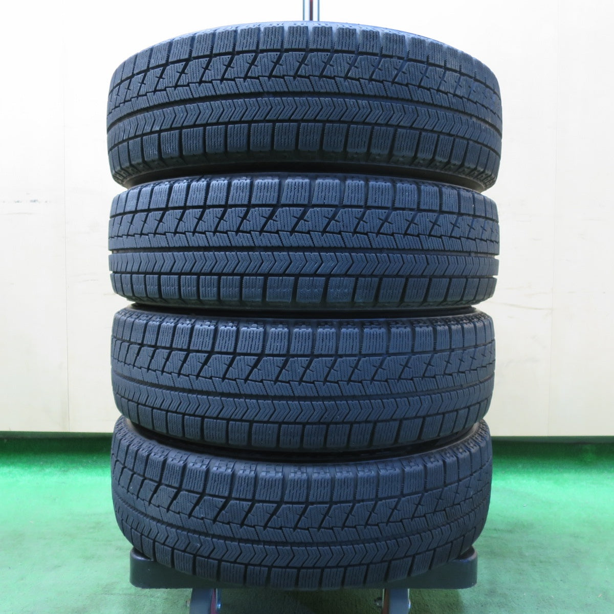 [送料無料] キレイ★スタッドレス 155/65R14 ブリヂストン ブリザック VRX LAYCEA 02 レイシア 14インチ PCD100/4H★4103007イス