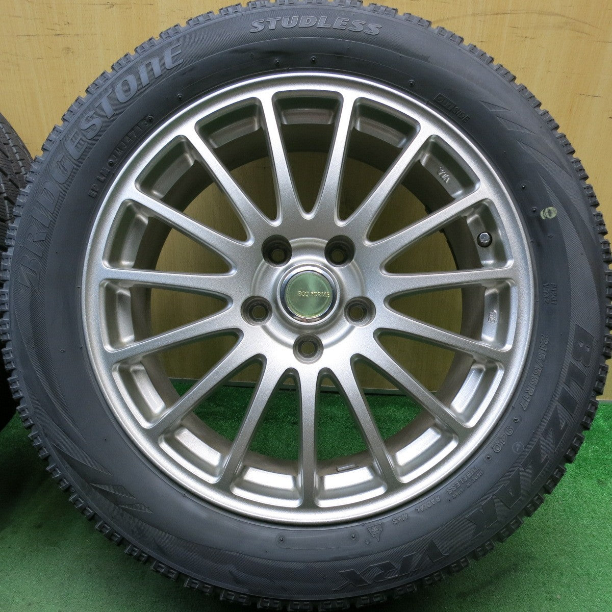 キレイ★スタッドレス 215/55R17 ブリヂストン ブリザック VRX ECO FORME エコフォルム 17インチ PCD114.3/5H★5081010HAス