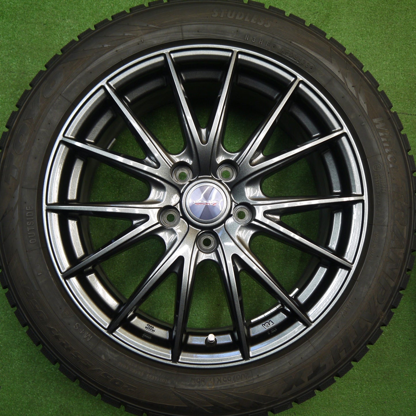 ほぼ未使用！23年！キレイ★スタッドレス 205/55R17 トーヨー ウインター トランパス TX VELVA SPORTZ ヴェルヴァ 17インチ PCD114.3/5H★5120209Hス