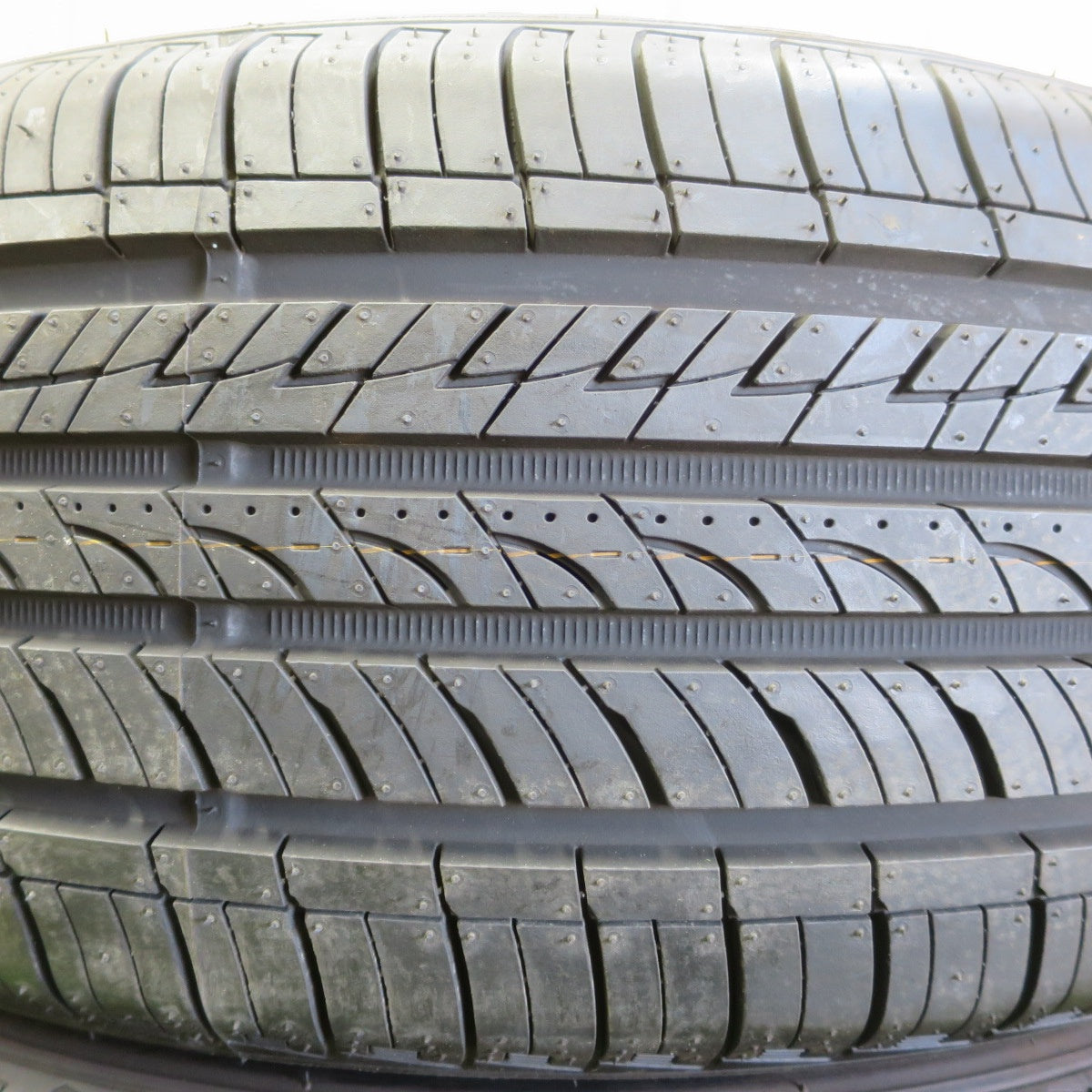 未使用★215/55R17 ロードストーン N5000 プラス ROADSTONE Plus タイヤ 17インチ クラウン オデッセイ 等★6061010イノタ