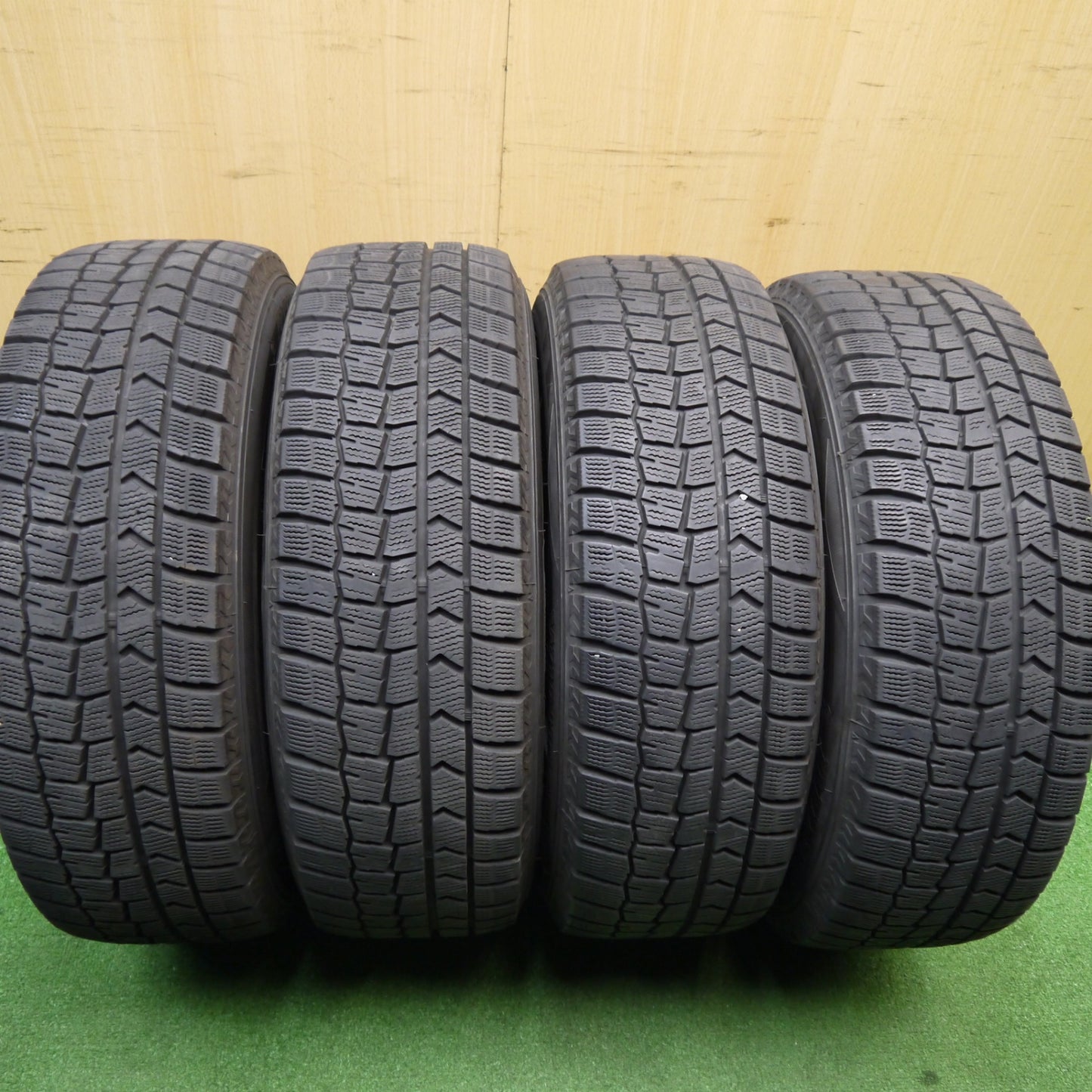 バリ溝！21年！キレイ！9分★スタッドレス 195/65R15 ダンロップ ウインターマックス WM02 GRASS グラス 15インチ PCD114.3/5H★5112802Hス