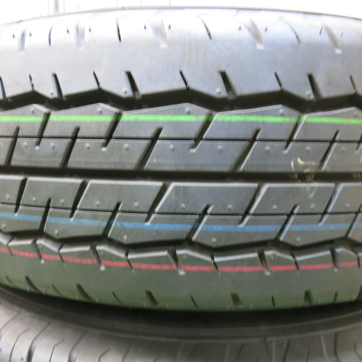 [送料無料] 新車外し！22年★トヨタ 200系 ハイエース 純正 スチール 195/80R15 107/105N ダンロップ SP175N 15インチ PCD139.7/6H★5022612SYノ