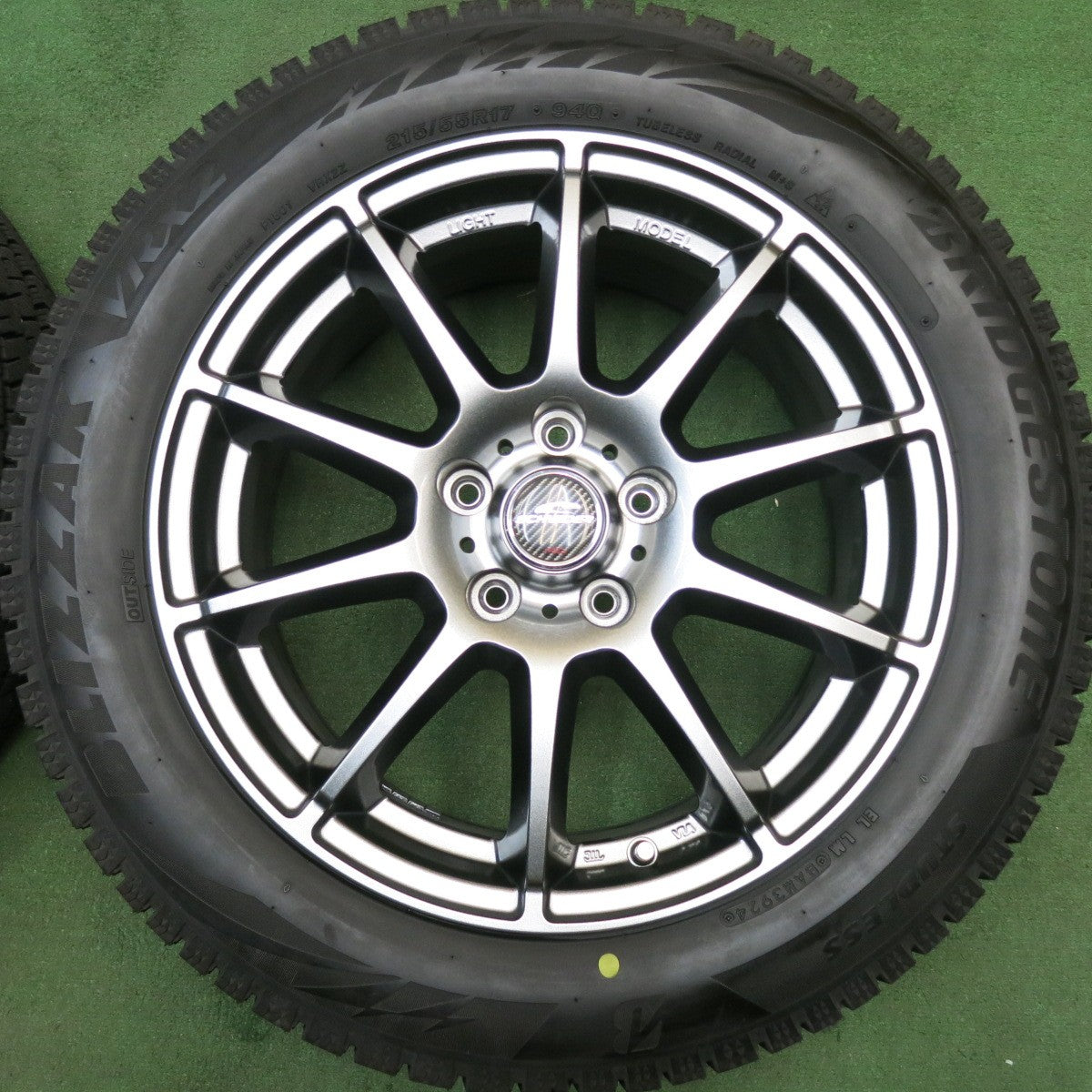 バリ溝！24年！キレイ！9.5分以上★スタッドレス 215/55R17 ブリヂストン ブリザック VRX2 SCHNEIDER MiD シュナイダー 17インチ PCD114.3/5H★6031516HAス