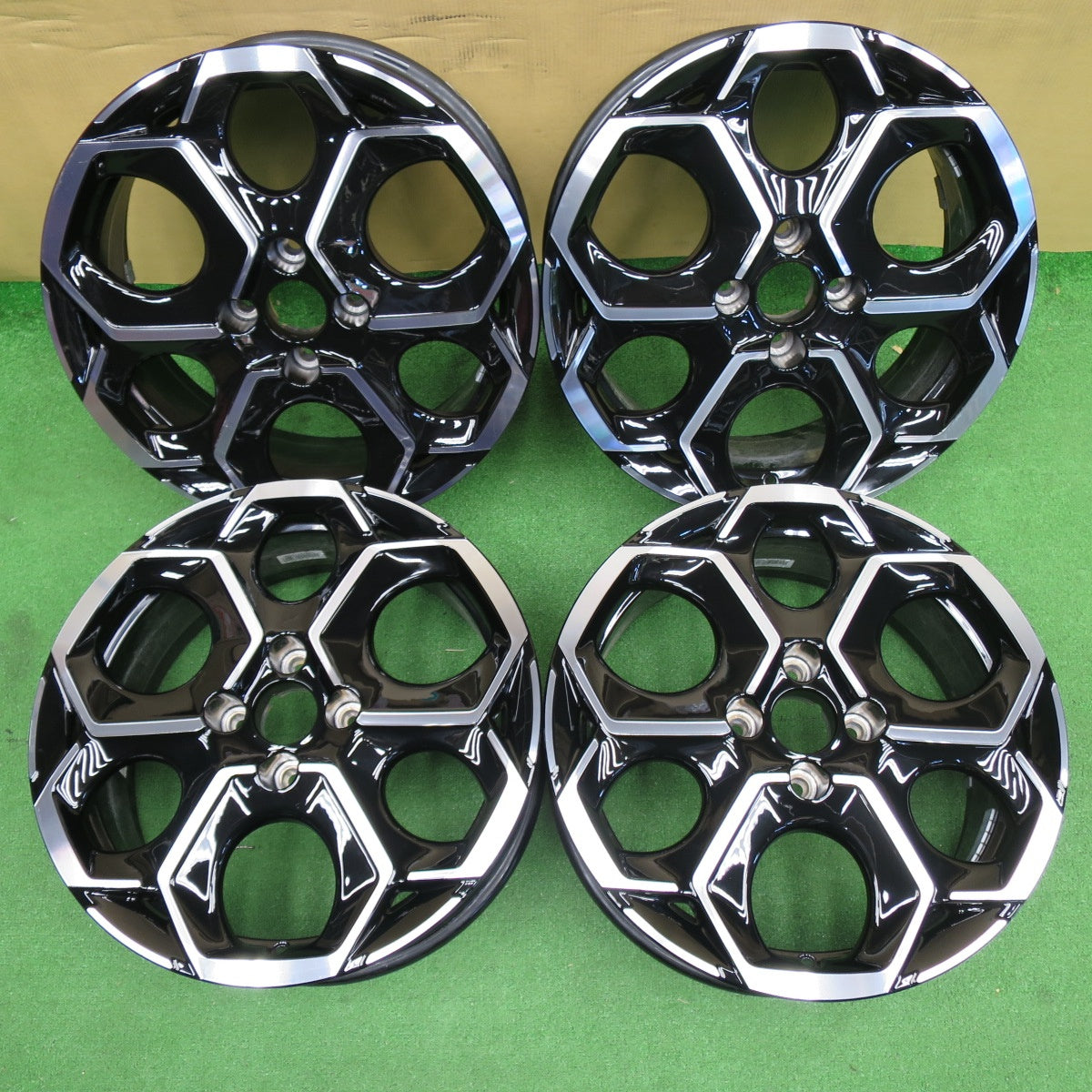 キレイ★シトロエン C3 純正 MOPAR ホイール 17インチ 17×7J PCD108/4H★6062604NKホ