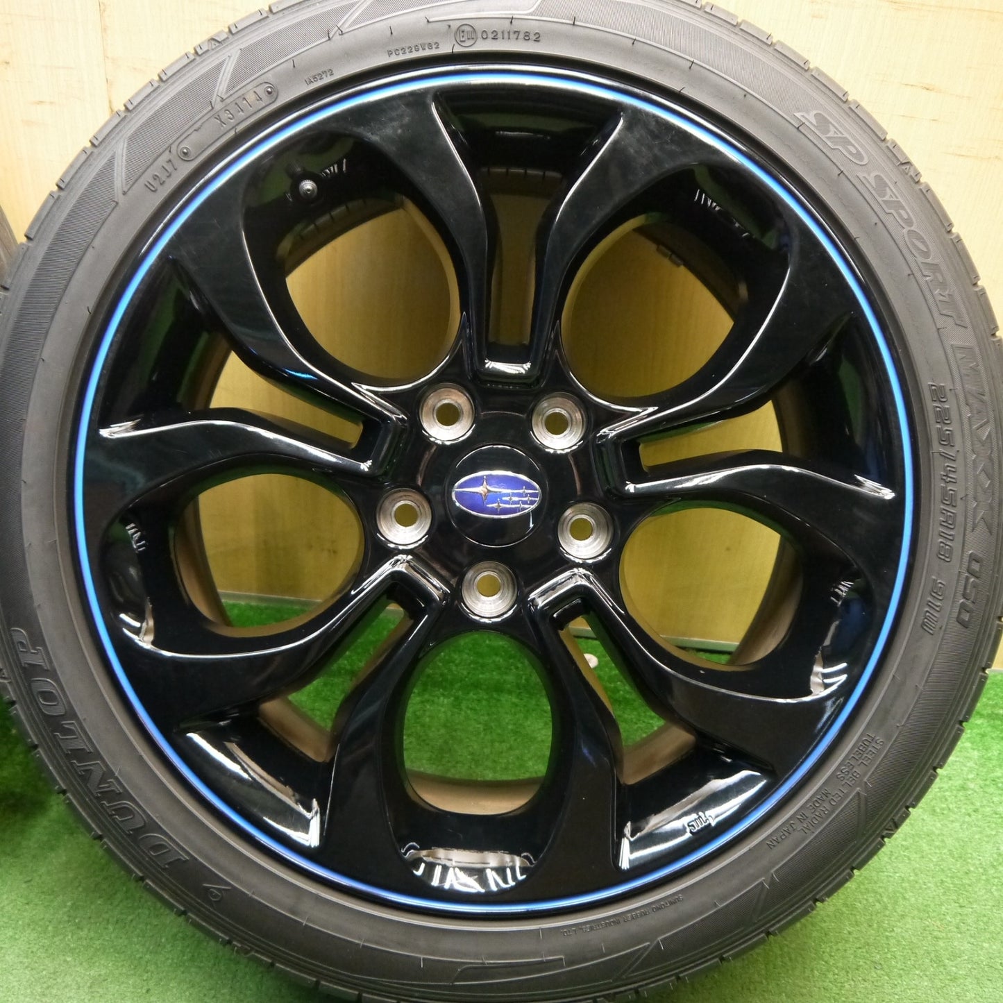 キレイ★スバル レヴォーグ VM 純正 OP 225/45R18 ダンロップ SPスポーツマックス 050 18インチ PCD114.3/5H★5041504Hノ