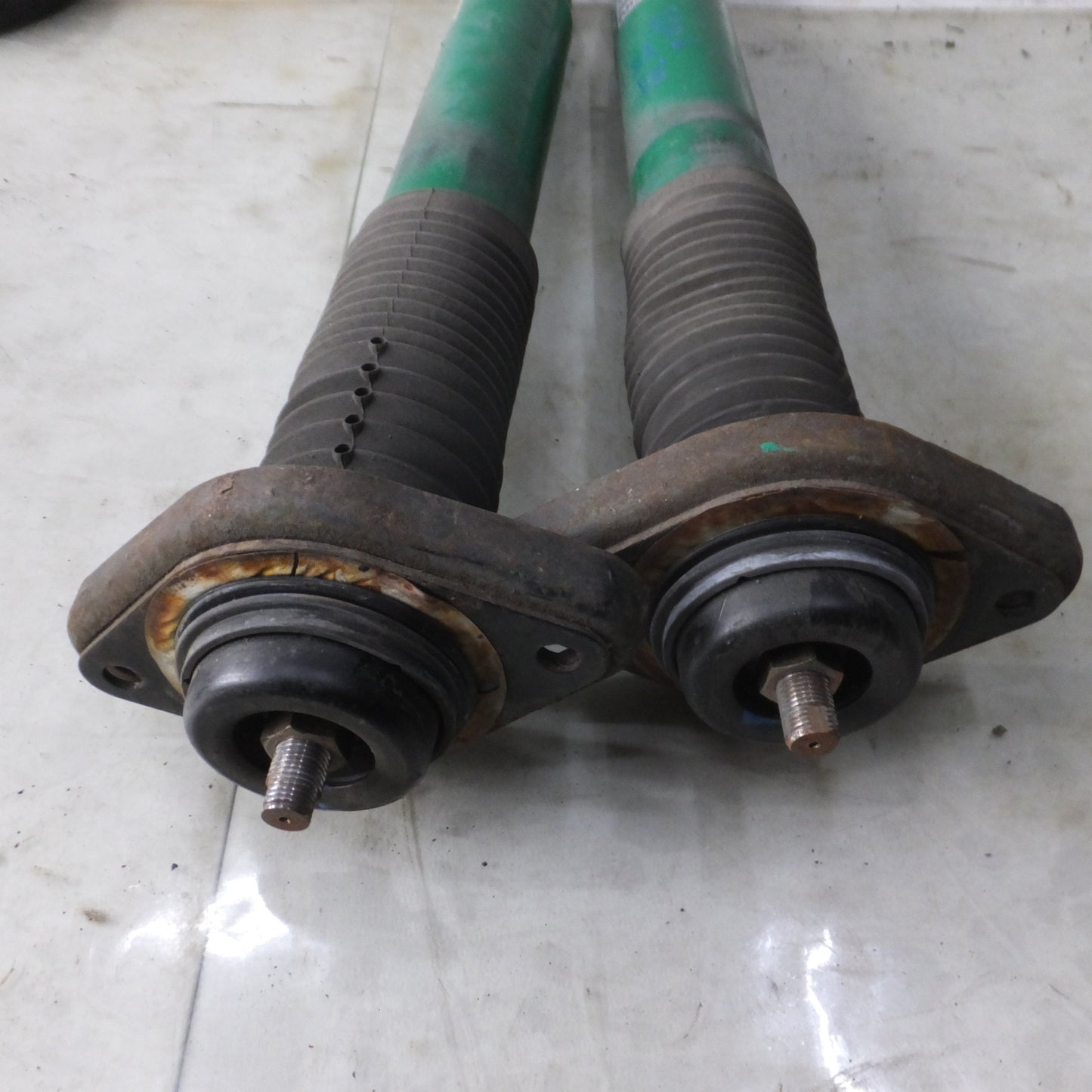 [送料無料] ◆TEIN エルグランド E52 車高調 サスペンション G1K24-12746 G1K25-12531 PNE52-R PNE52-FL テイン 現状品◆