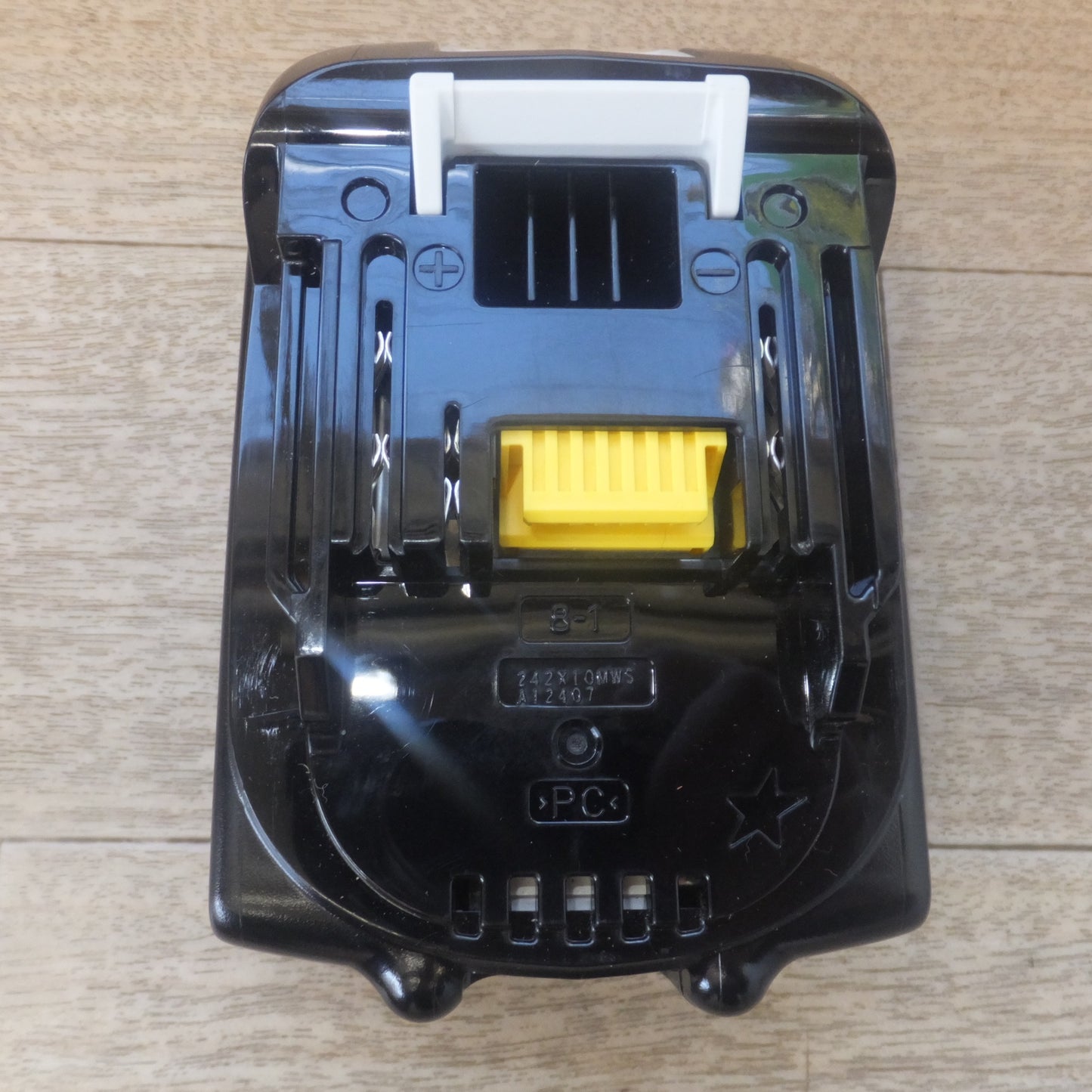 [送料無料] 美品★マキタ makita バッテリ BL1830B　DC18V 3.0Ah 54Wh　Li-ion 20(2)★
