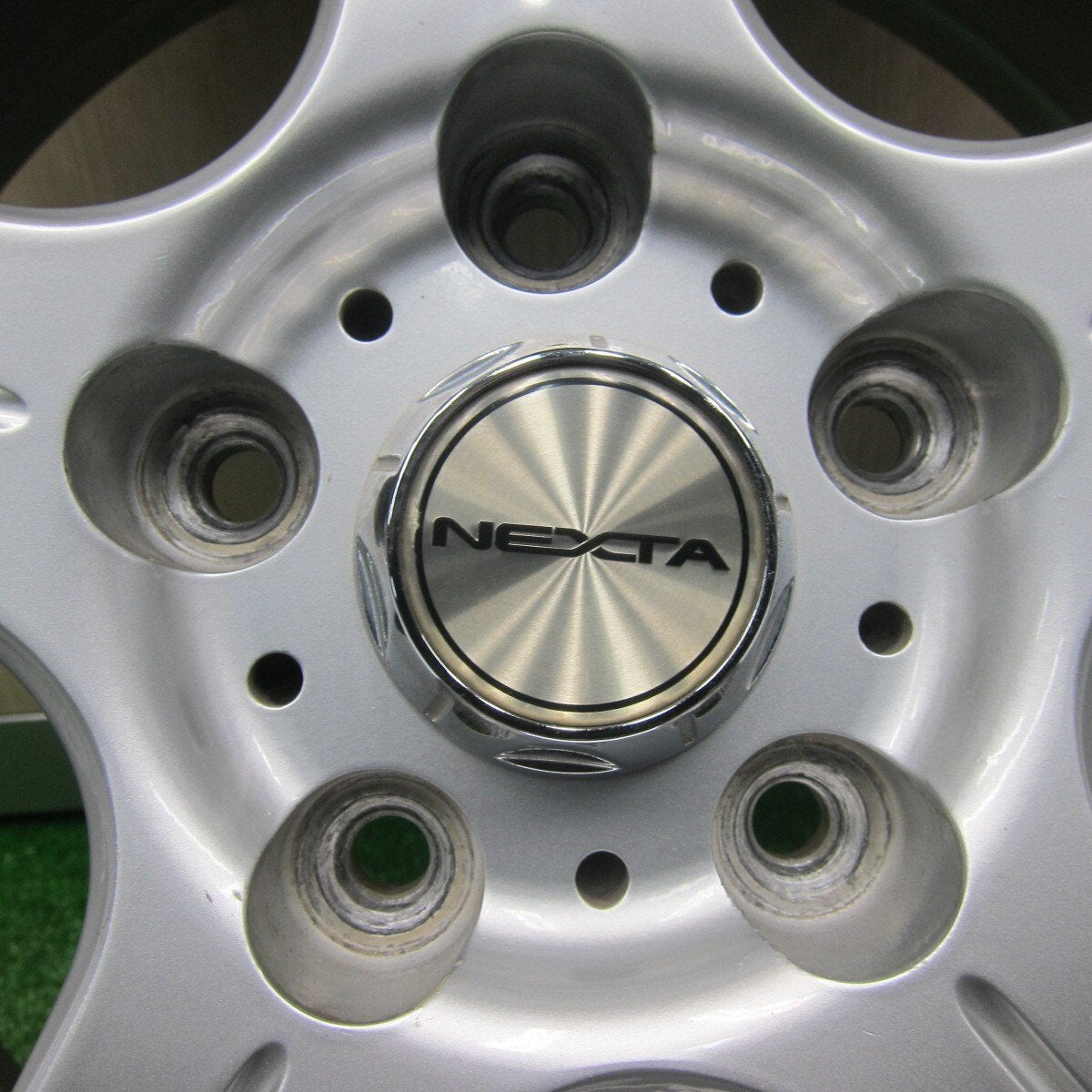 バリ溝！21年！キレイ！8.5分★スタッドレス 205/60R16 ピレリ アイスアシンメトリコ プラス NEXTA ネクスタ 16インチ PCD114.3/5H★4121411TNス