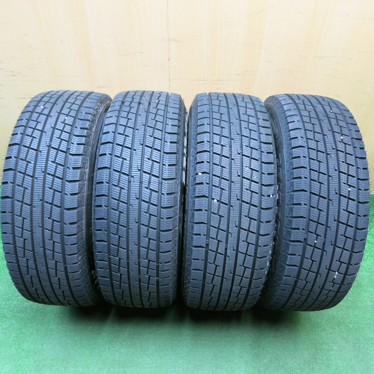 バリ溝！22年！キレイ！ほぼ10分★スタッドレス 225/65R17 グリップマックス GRIP ICE X SUV ホワイトレター AZANE FB アザーネ 17インチ PCD114.3/5H★5121409HAス