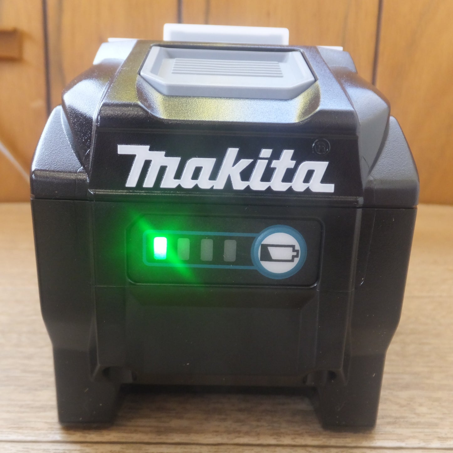 [送料無料] 未使用★マキタ makita Li-ion バッテリ BL4050F XGT A-72372　5.0Ah DC36V DC40V(max) 180Wh 10INR19/66-2 Li-ion20(2)★