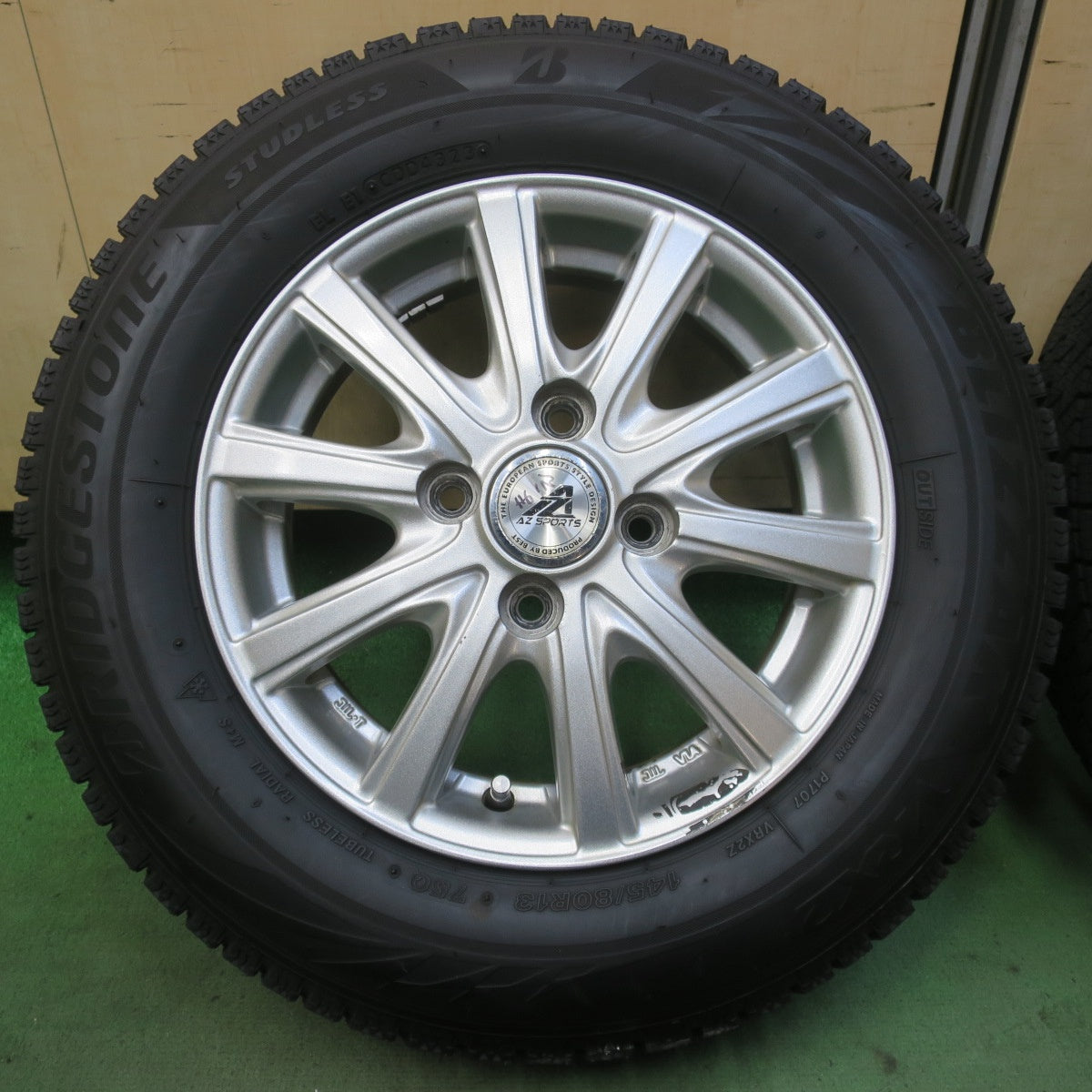 バリ溝！23年！8.5分◎スタッドレス 145/80R13 ブリヂストン ブリザック VRX2 AZ SPORTS AZスポーツ 13インチ PCD100/4H◎6080704イス