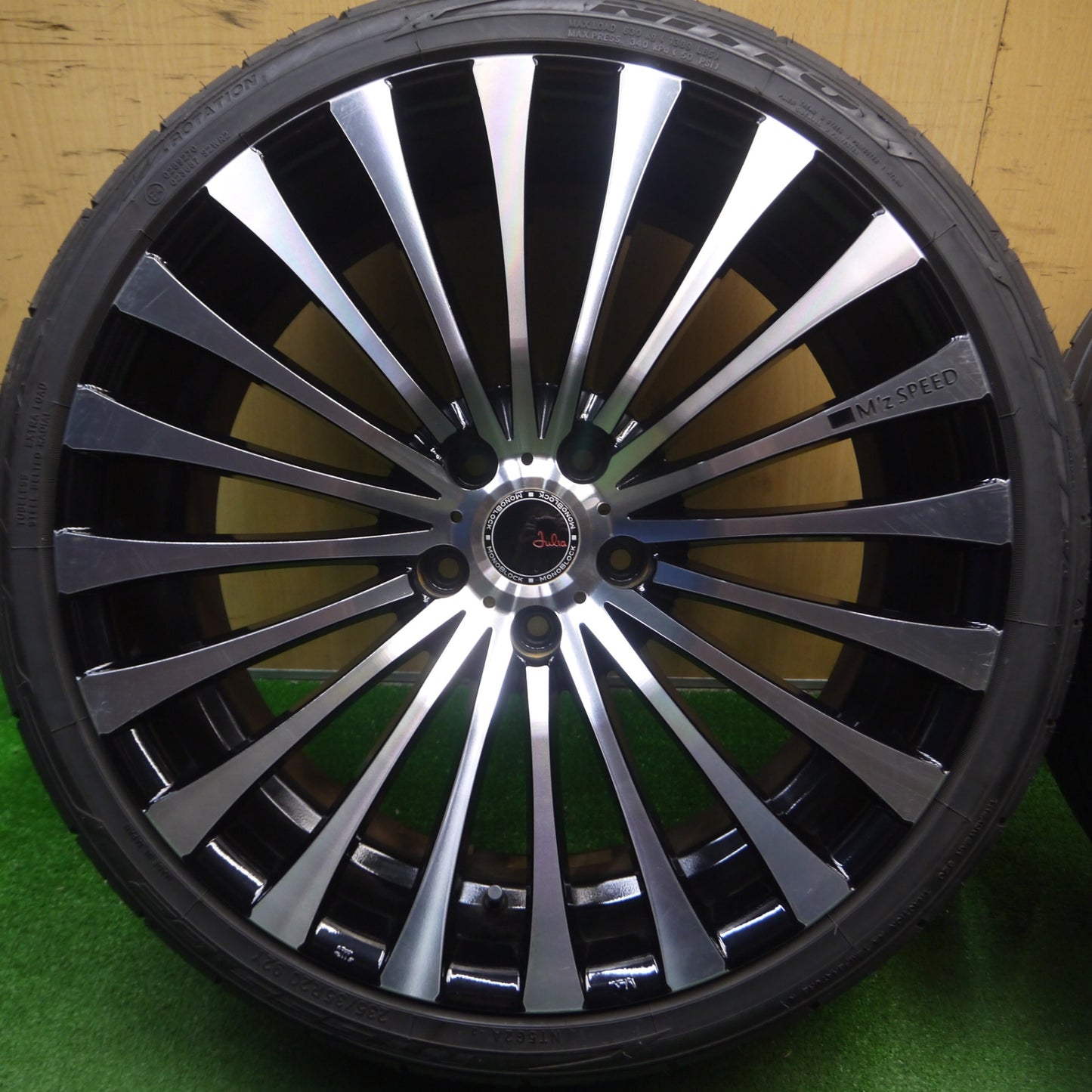 [送料無料] バリ溝！22年！キレイ！ほぼ10分★M'z SPEED Julia 666 M/B 235/35R20 ニットー NT555 G2 20インチ ジュリア モノブロック PCD114.3/5H★5030409Hノ