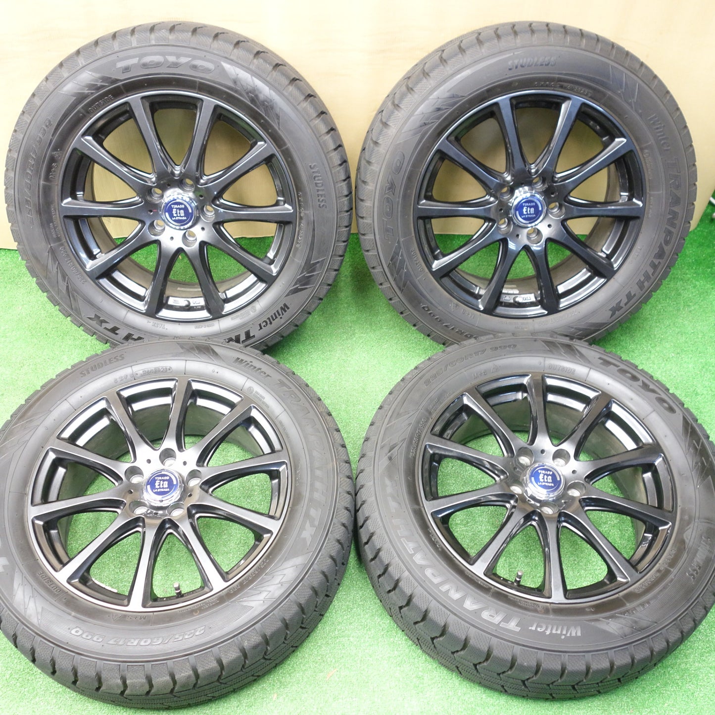 ほぼ未使用！23年！キレイ★スタッドレス 225/60R17 トーヨー ウインター トランパス TX TIRADO Eta LA STRADA ティラード ラストラーダ 17インチ PCD114.3/5H★5121802KTス