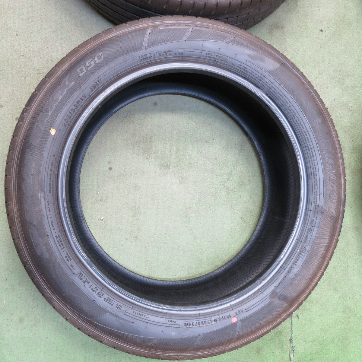 新車外し！24年★235/55R19 ダンロップ SPスポーツマックス 050 タイヤ 19インチ クラウン セダン RAV4 等★6071402NGノタ