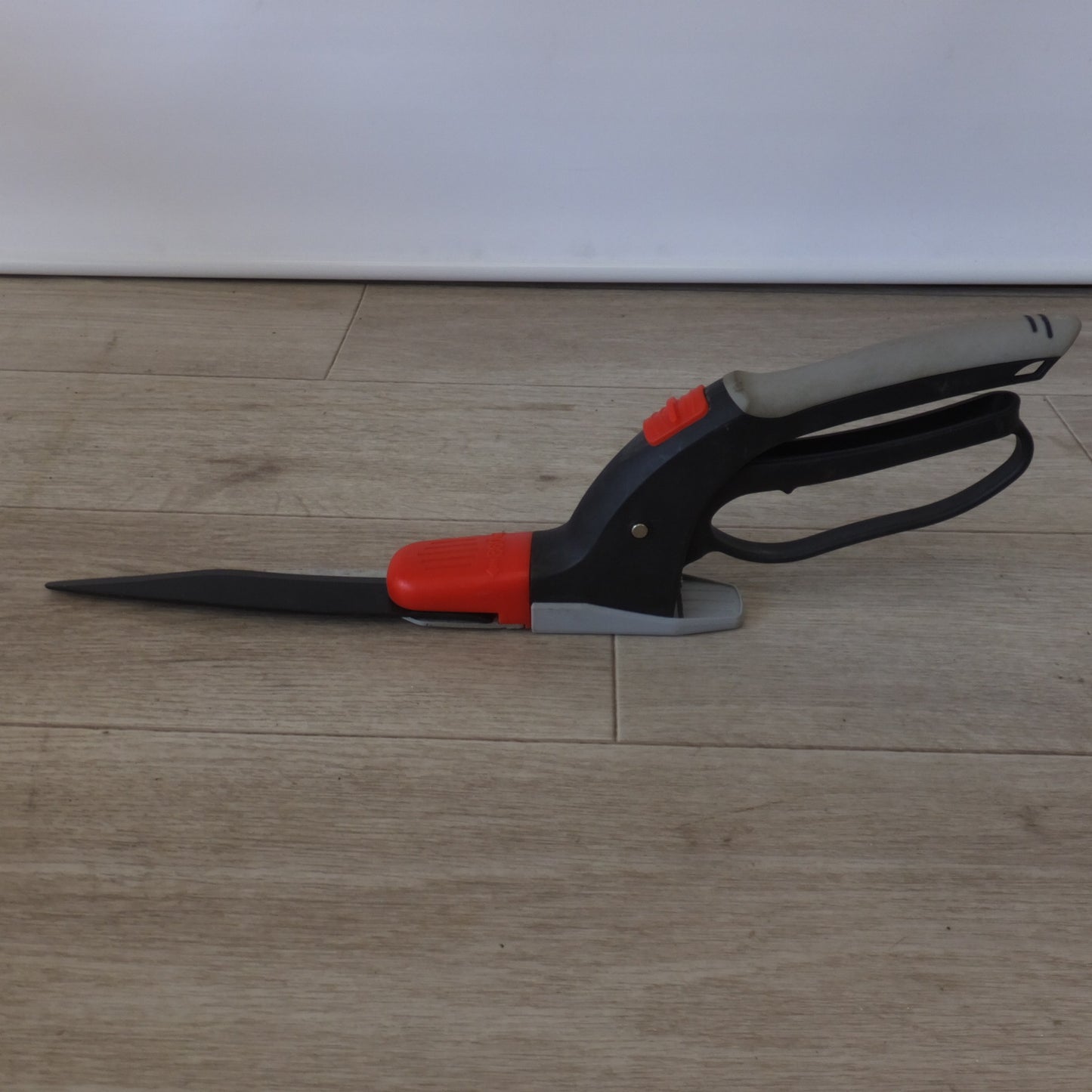 [送料無料] 岐阜発★藤原産業 千吉 立ち刈り芝生鋏 SGW-1　芝生鋏　セット★