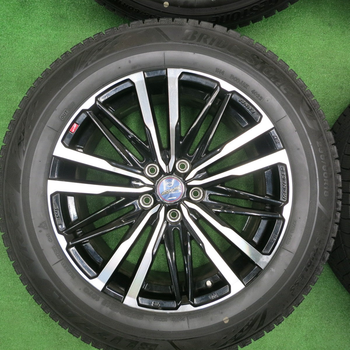 [送料無料] バリ溝！22年！キレイ！9.5分★スタッドレス 235/60R18 ブリヂストン ブリザック VRX3 SMACK ENKEI AME スマック エンケイ 18インチ PCD114.3/5H★4111306TNス