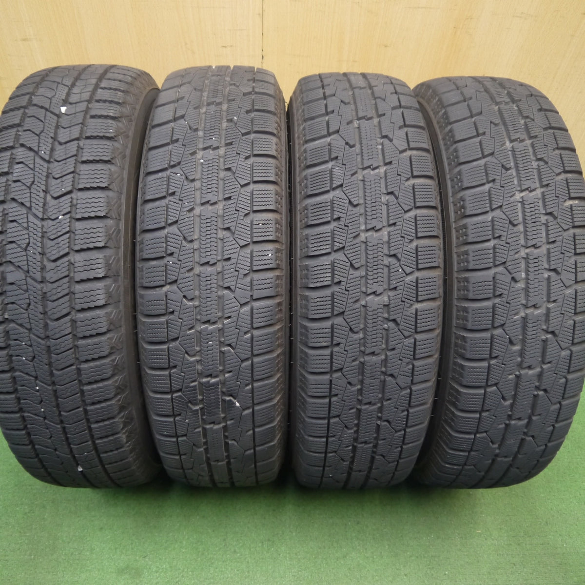 バリ溝！22年！8.5分◎スタッドレス 165/70R14 トーヨー ガリット GIZ GIZ2 SEIN ザイン 14インチ PCD100/4H◎6091601Hス