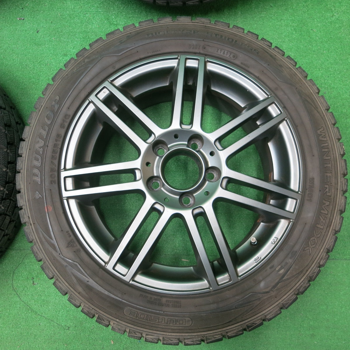 *送料無料* バリ溝！キレイ！9.5分★ベンツ 等 EUROTECH 205/55R16 スタッドレス ダンロップ ウインターマックス WM01 ユーロテック PCD112/5H★4043003ナス