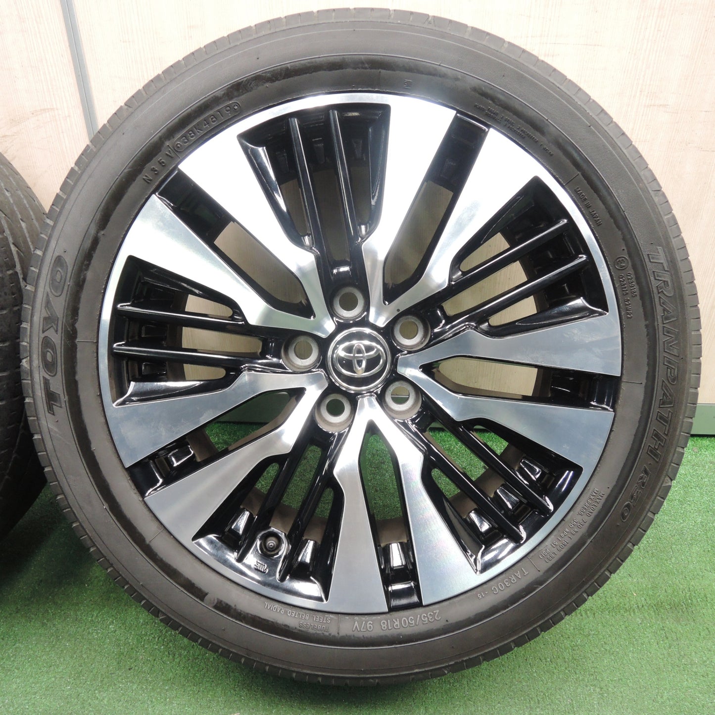 *送料無料* 4本価格★トヨタ 30系 アルファード ヴェルファイア 純正 235/50R18 トーヨー トランパス R30 PCD114.3/5H★4031807TNノ