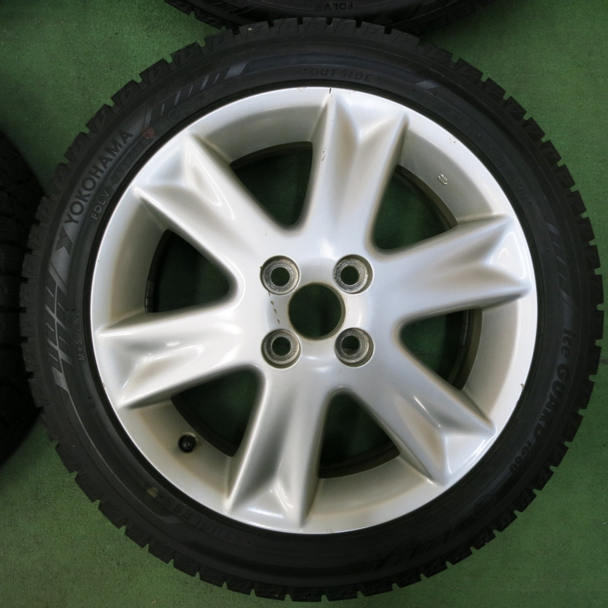 [送料無料] バリ溝！21年！9.5分★トヨタ 90系 ヴィッツ RS 純正 195/50R16 スタッドレス ヨコハマ アイスガード iG60 16インチ PCD100/4H★4122512SYス