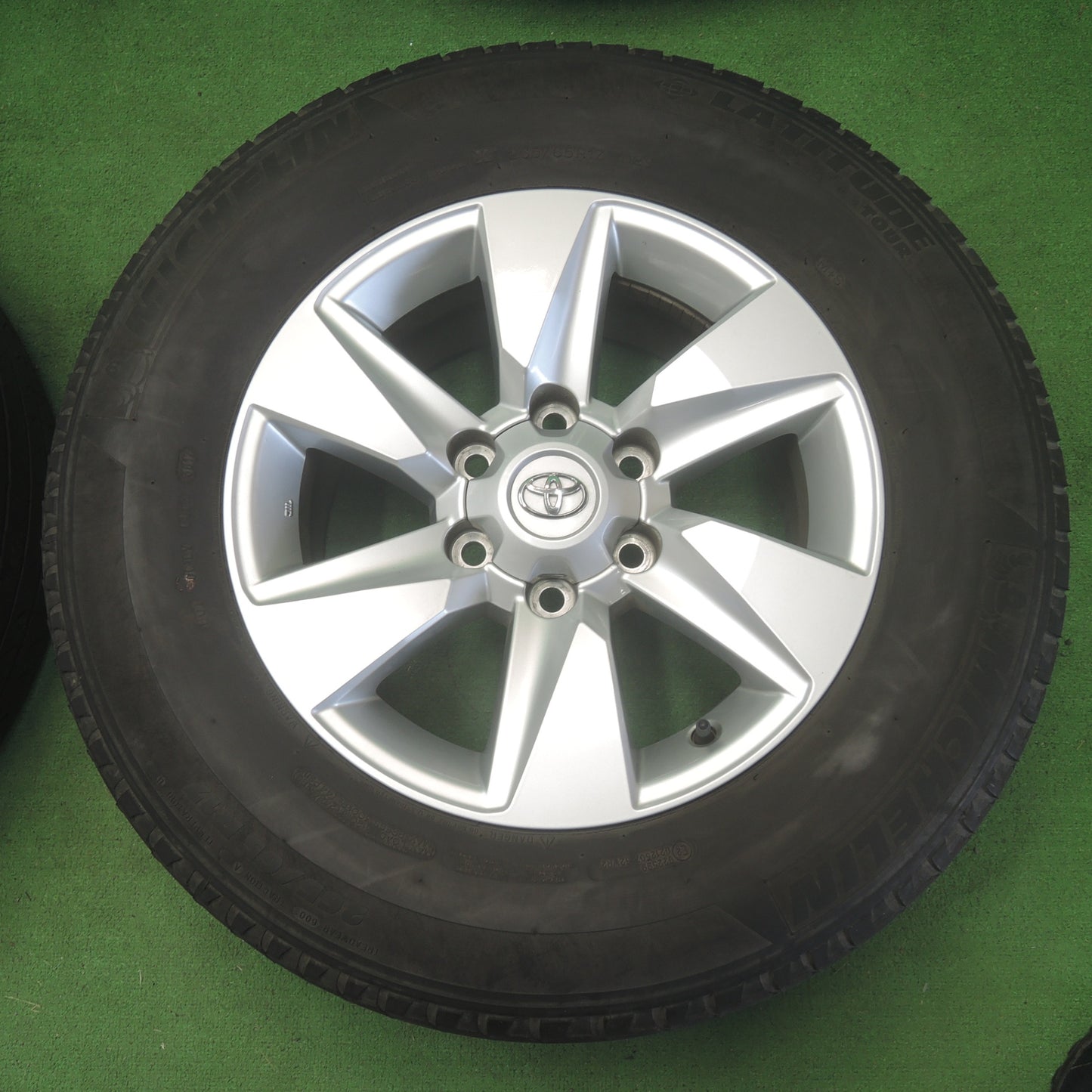 *送料無料* キレイ★トヨタ 150系 ランクル プラド 純正 265/65R17 ミシュラン LATITUDE TOUR 17インチ PCD139.7/6H★4060101ナノ
