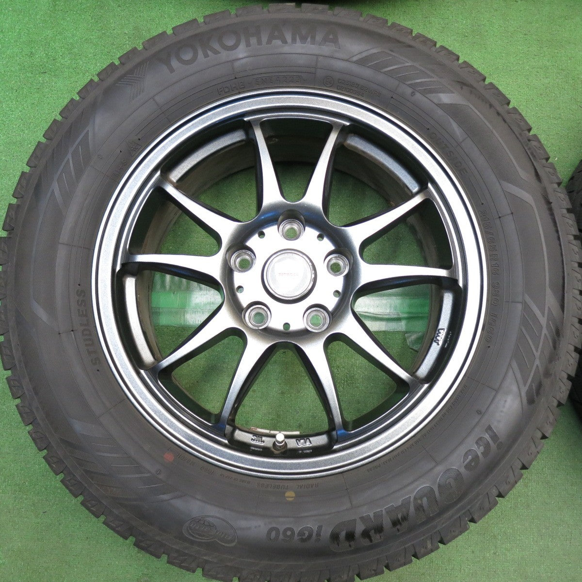 バリ溝！23年！キレイ！9.5分以上◎スタッドレス 215/65R16 ヨコハマ アイスガード iG60 ESTROSA EST-5T エステローザ 16インチ PCD114.3/5H◎6092404HAス