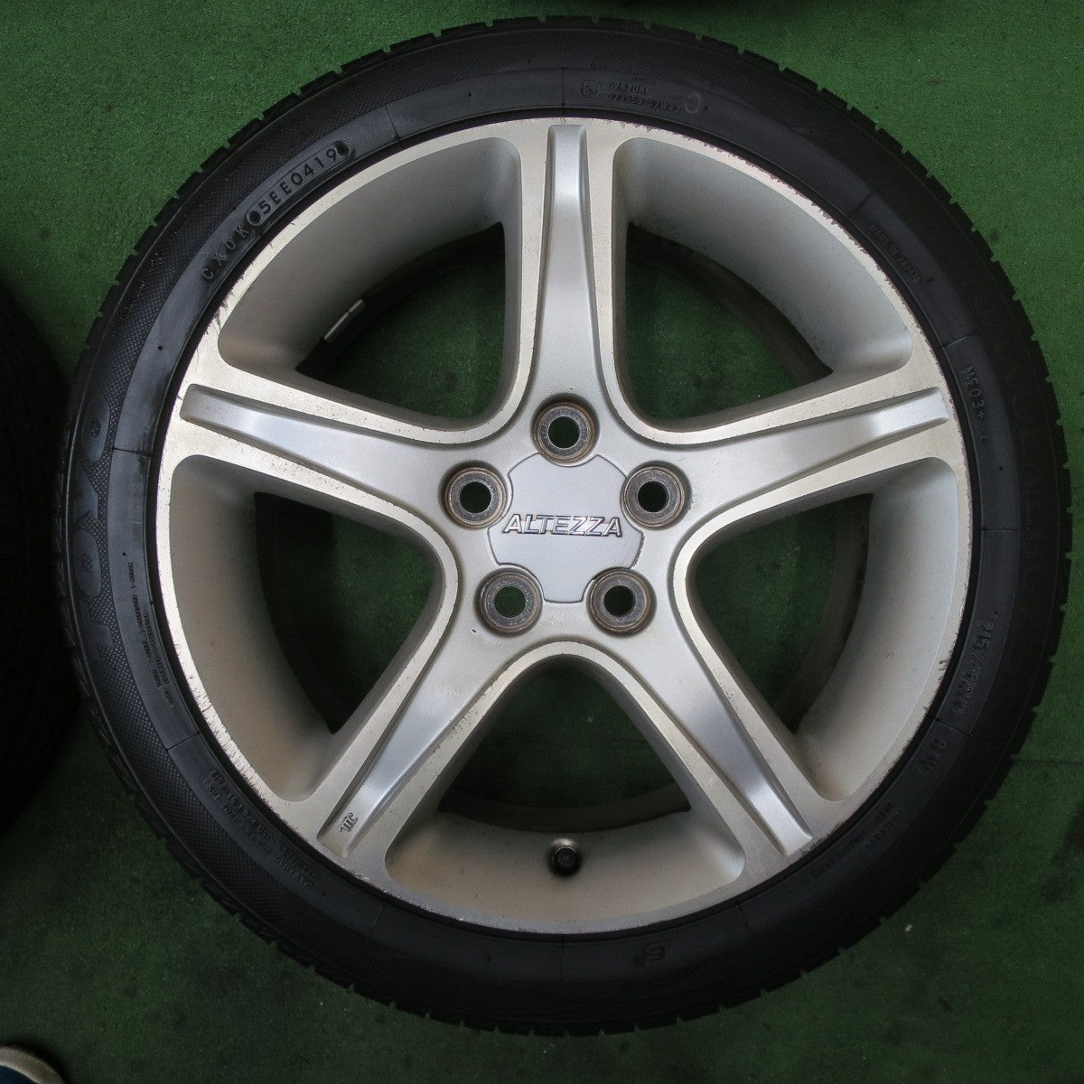 バリ溝！8.5分★トヨタ SXE10 アルテッツァ 純正 215/45R17 トーヨー ナノエナジー3 プラス 17インチ PCD114.3/5H★5062303TTノ