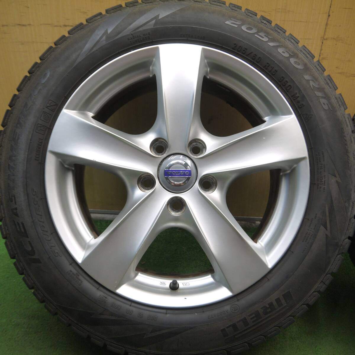 4本価格★ボルボ 等 AGA TARGA 205/60R16 スタッドレス ピレリ アイスアシンメトリコ 16インチ PCD108/5H★4071609Hス