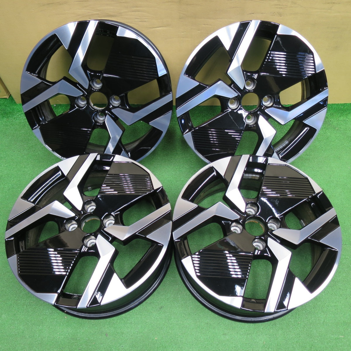 キレイ★プジョー 2008 純正 ホイール 17インチ 17×6.5J PCD108/4H★6062601NKホ