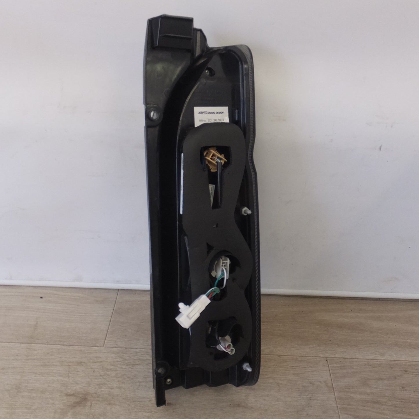 [送料無料] 美品★ラブラーク 415COBRA テールライト BADテール BAD-WHITE CB-H200-BT300　適合 200系 ハイエース 1～5型★