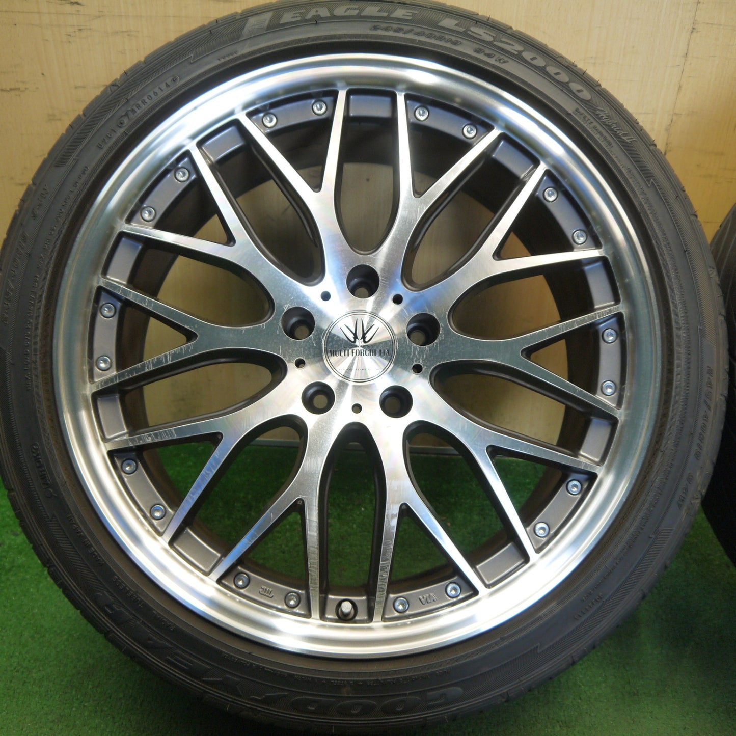 4本価格★LOXARNY MULTI FORCHETTA 245/40R19 グッドイヤー イーグル LS2000 hybrid2 ロクサーニ マルチフォルケッタ 19インチ PCD114.3/5H★6051205Hノ