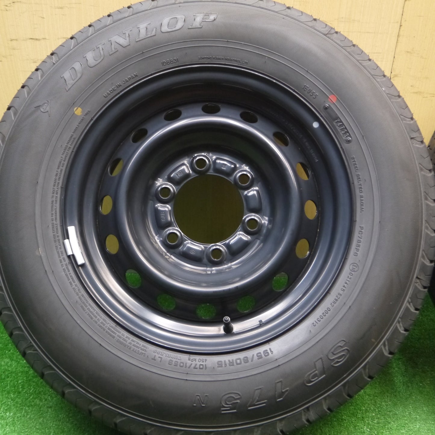 [送料無料] 新車外し！23年★トヨタ ハイエース 純正 スチール 195/80R15 107/105S ダンロップ SP175N 15インチ PCD139.7/6H★4111505Hノ