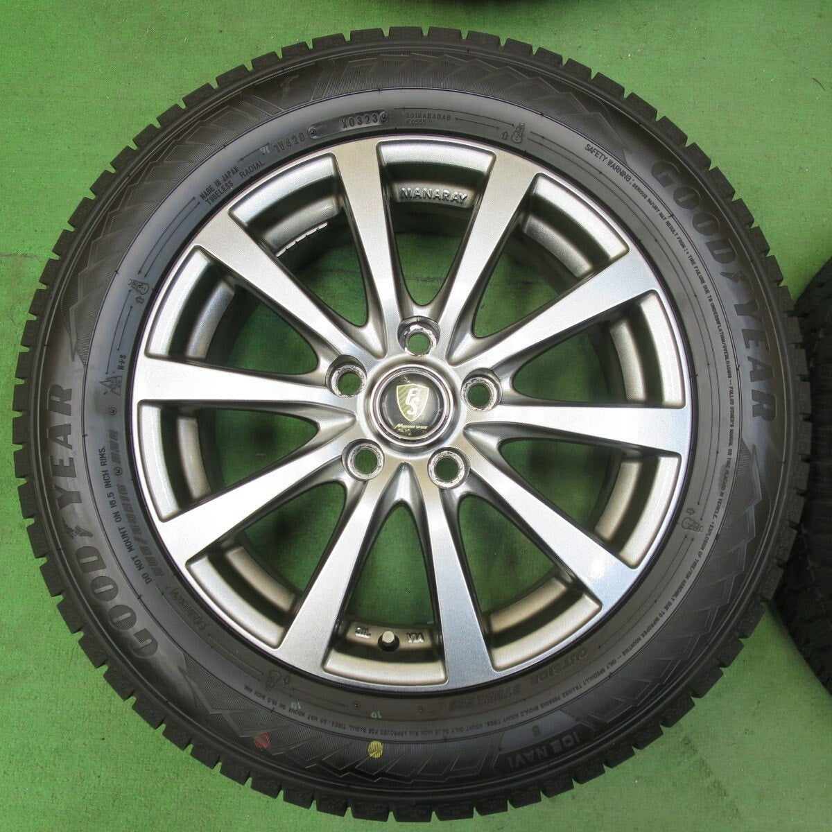バリ溝！23年！キレイ！9.5分★スタッドレス 205/60R16 グッドイヤー アイスナビ8 MANARAY SPORT マナレイスポーツ 16インチ PCD114.3/5H★5021419イス