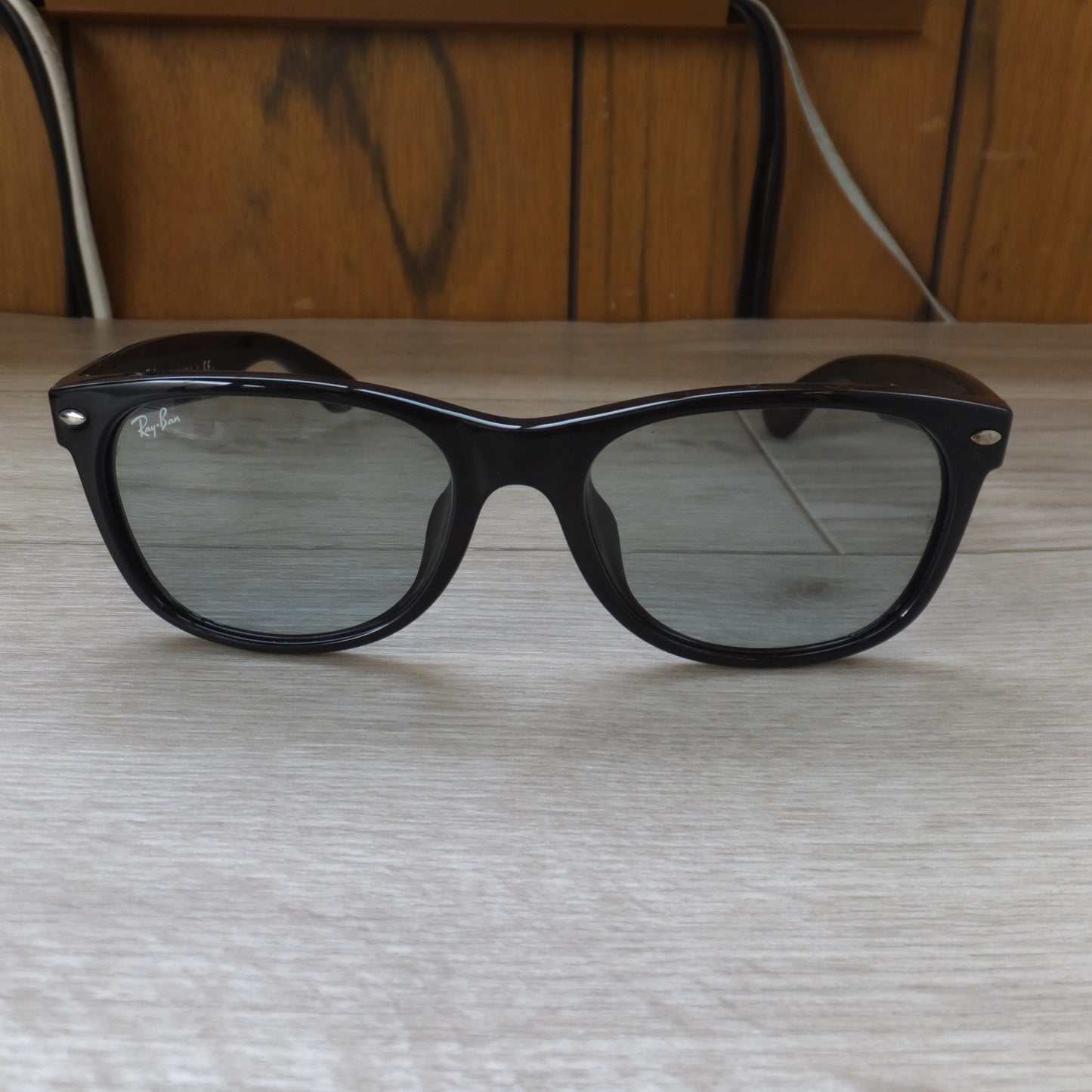[送料無料] 美品★レイバン Ray-Ban サングラス NEW WAYFARER RB2132-F　601/R5 55□18 140 1N★