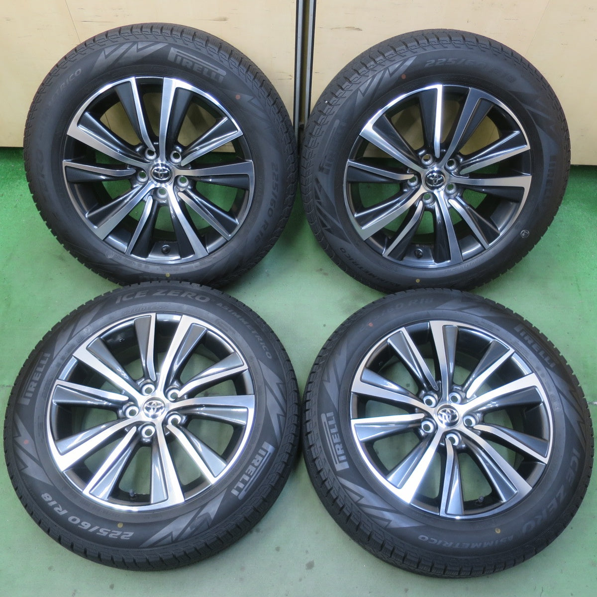 バリ溝！22年！キレイ！9分◎トヨタ 80系 ハリアー Gグレード 純正 225/60R18 スタッドレス ピレリ アイスゼロ アシンメトリコ 18インチ PCD114.3/5H◎6091502IMス