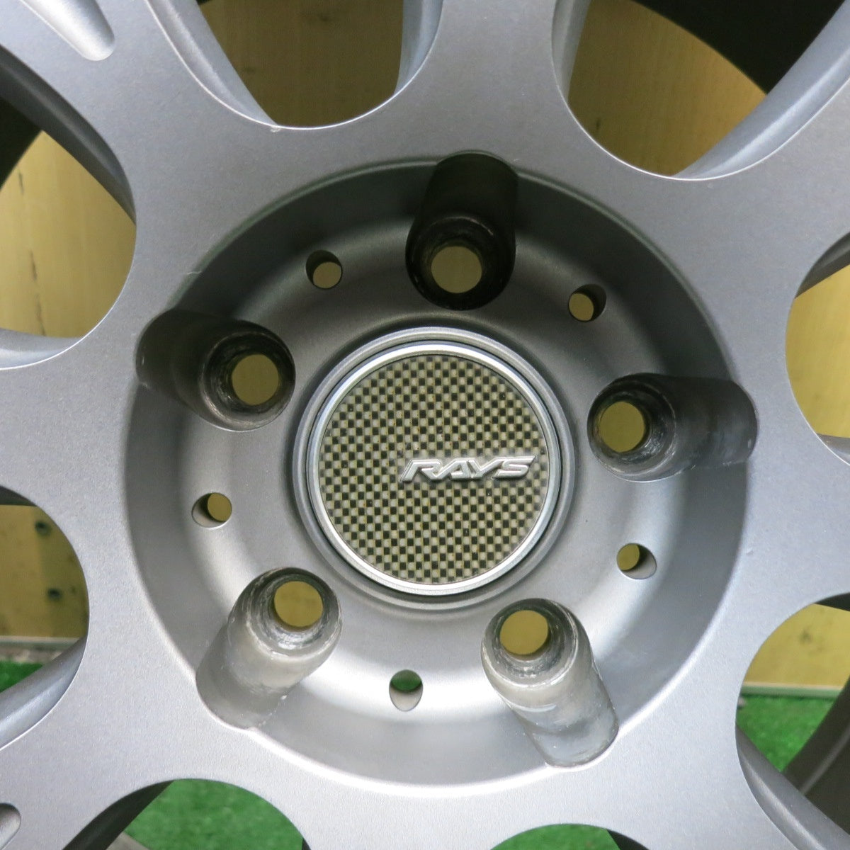 バリ溝！23年！キレイ！9.5分以上◎RAYS HOMURA 2X8 GT 235/55R19 スタッドレス ブリヂストン ブリザック DM-V3 レイズ ホムラ 19インチ PCD114.3/5H◎6092711HAス