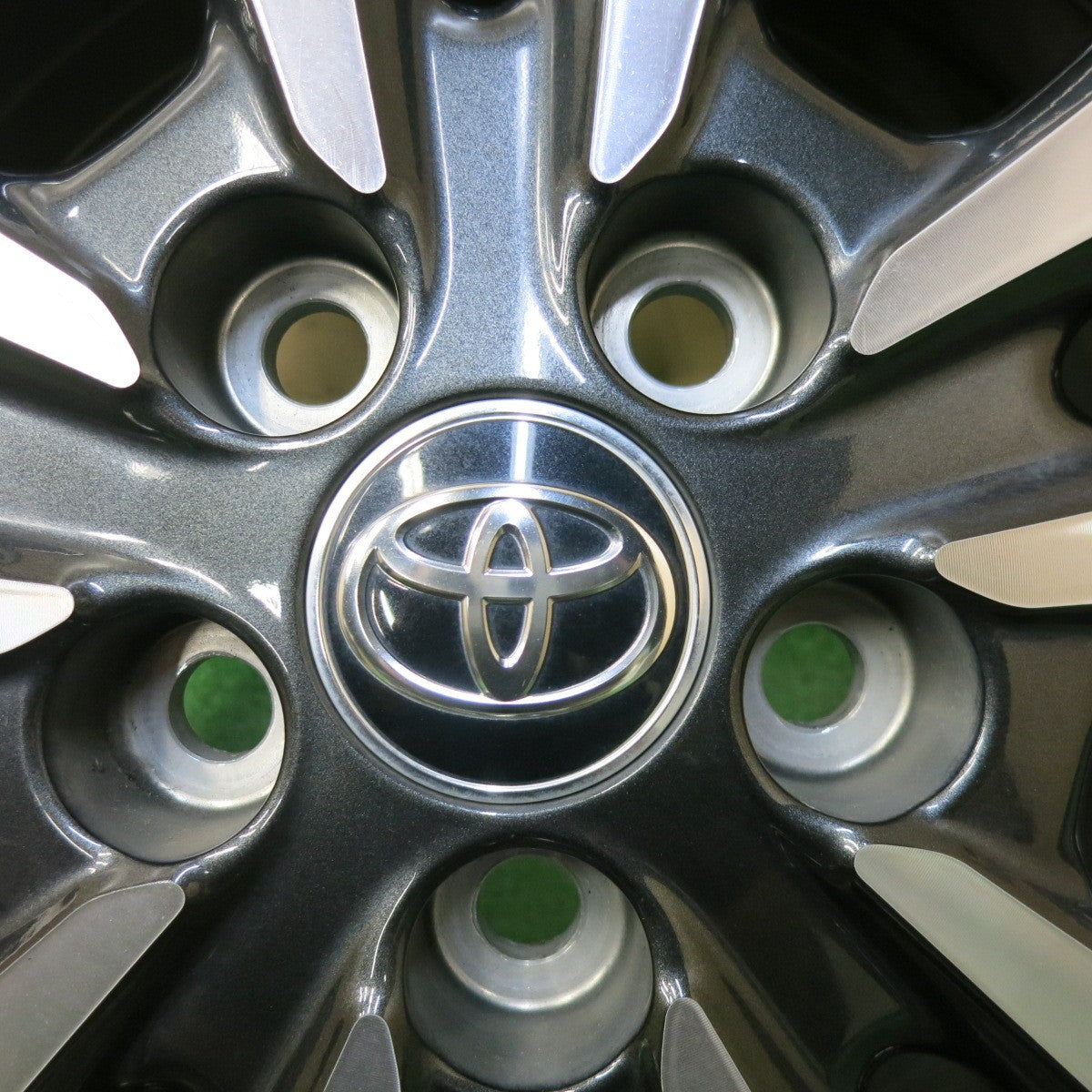 キレイ★トヨタ 80系 エスクァイア 純正 ホイール 15インチ 15×6J PCD114.3/5H★5052110SYホ