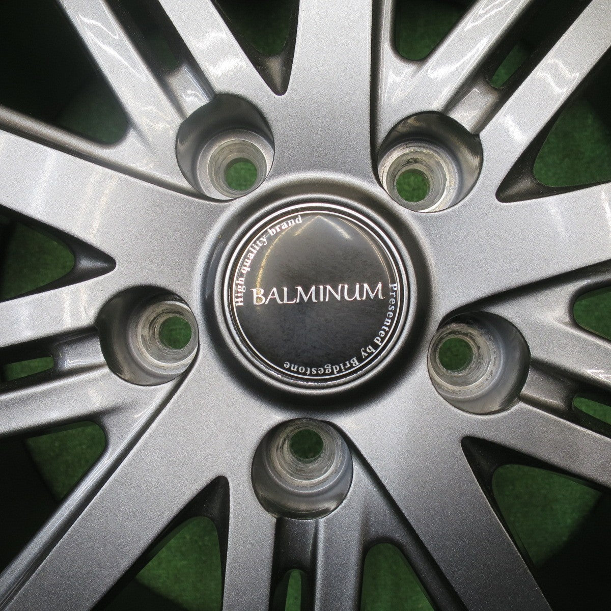 バリ溝！22年！キレイ！9分★スタッドレス 225/55R18 ブリヂストン ブリザック VRX3 BALMINUM バルミナ 18インチ PCD114.3/5H★5111905NJス