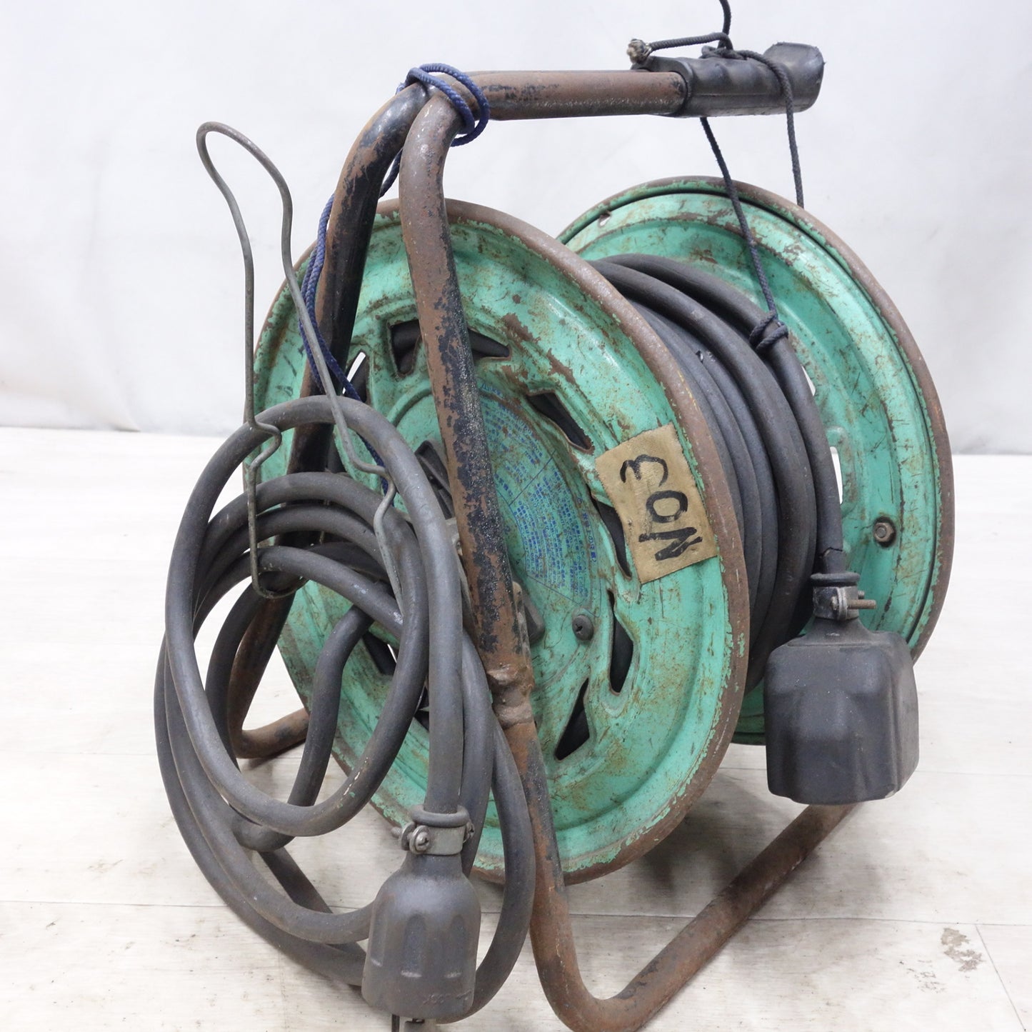 [送料無料] ◆日動 びっくリール 30m RND-EK30SL コードリール 電工 ドラム 屋内型 温度センサー付 ブレーカー付 ロック 引掛 式 緑 グリーン 100V①◆