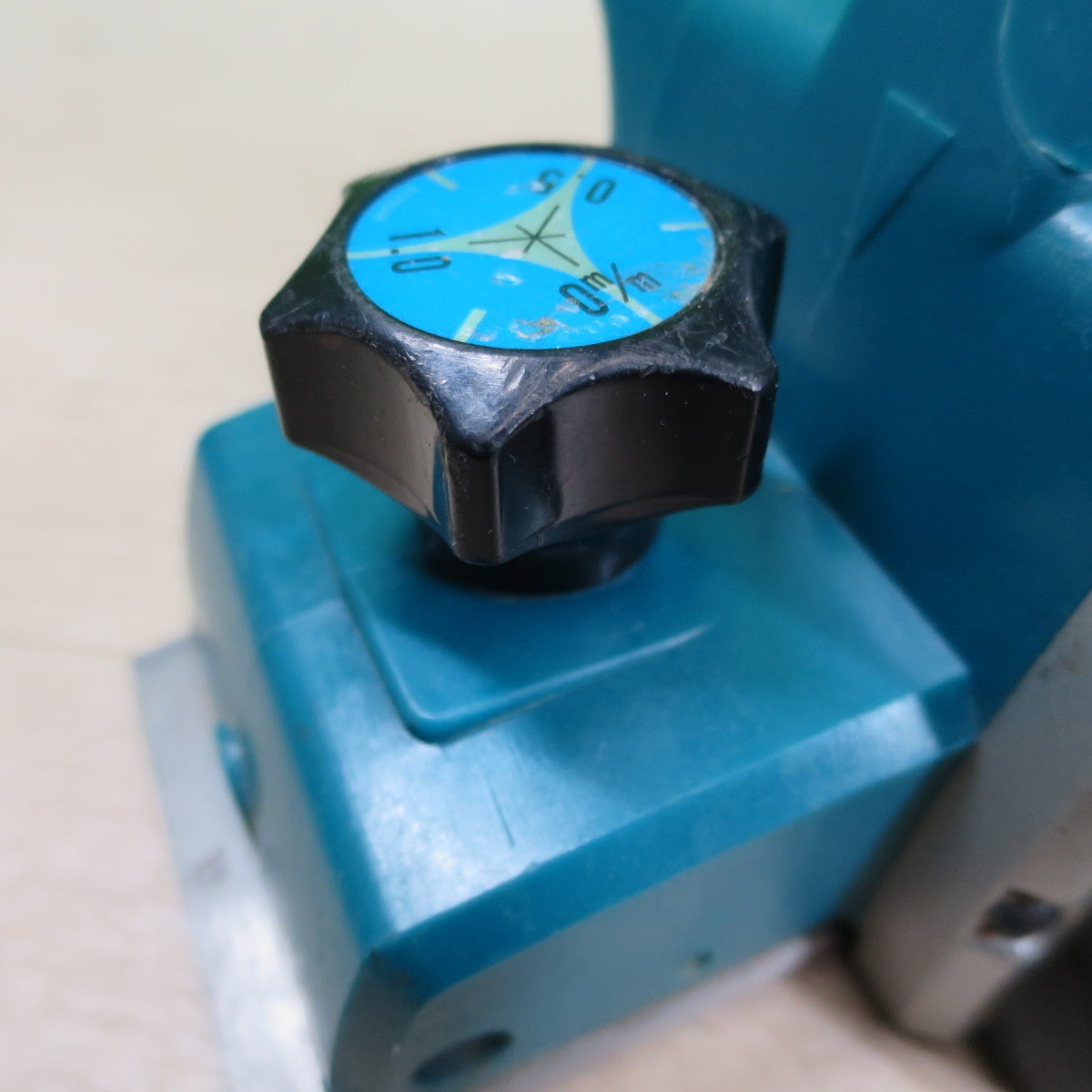 [送料無料] ☆マキタ 82mm カンナ 1900BA 電動 工具 切削 かんな 鉋 100V コード式 makita☆