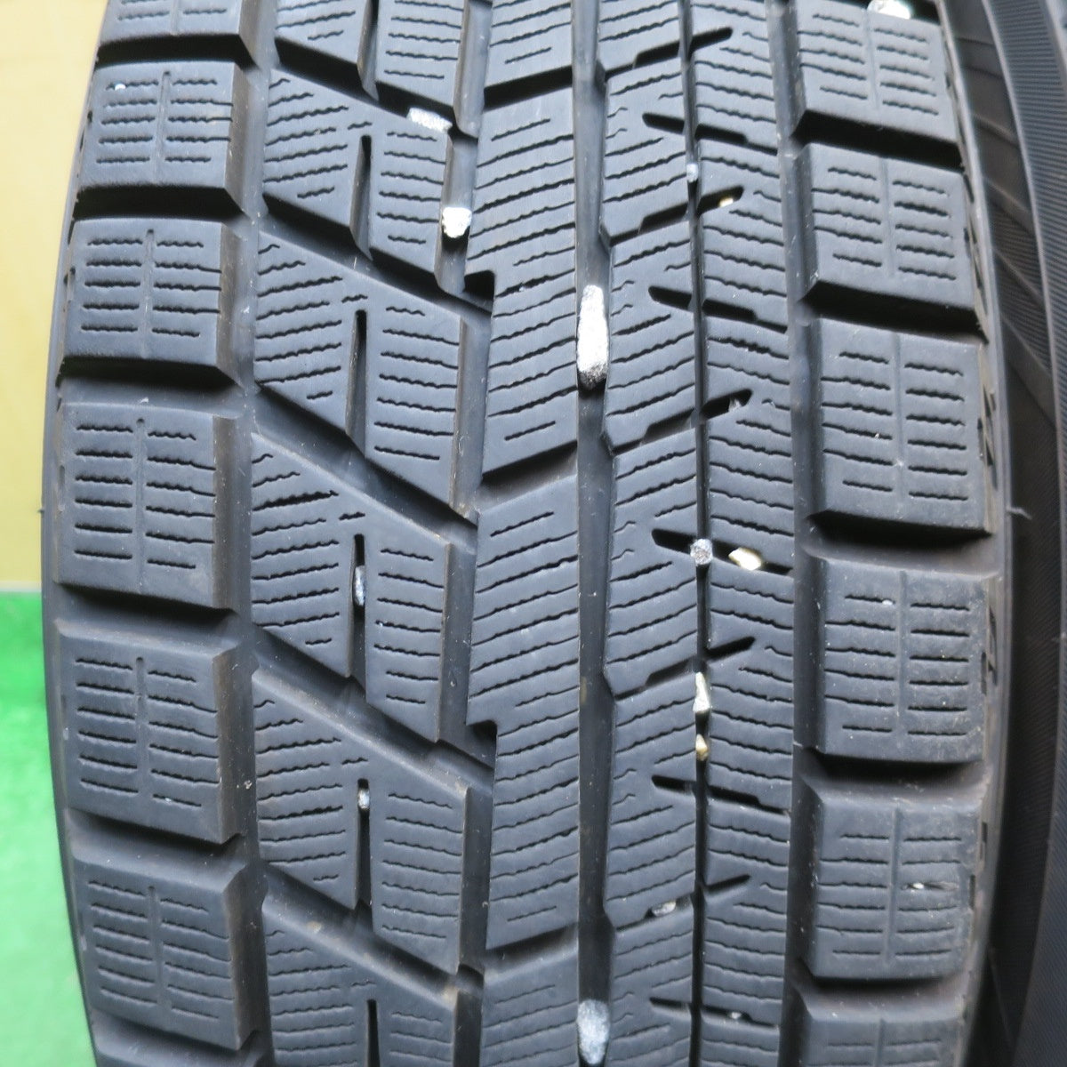 バリ溝！23年！キレイ！9.5分★スタッドレス 195/65R16 ヨコハマ アイスガード iG60 VELVA SPORTZ ヴェルヴァ 16インチ PCD100/4H★6042105NJス