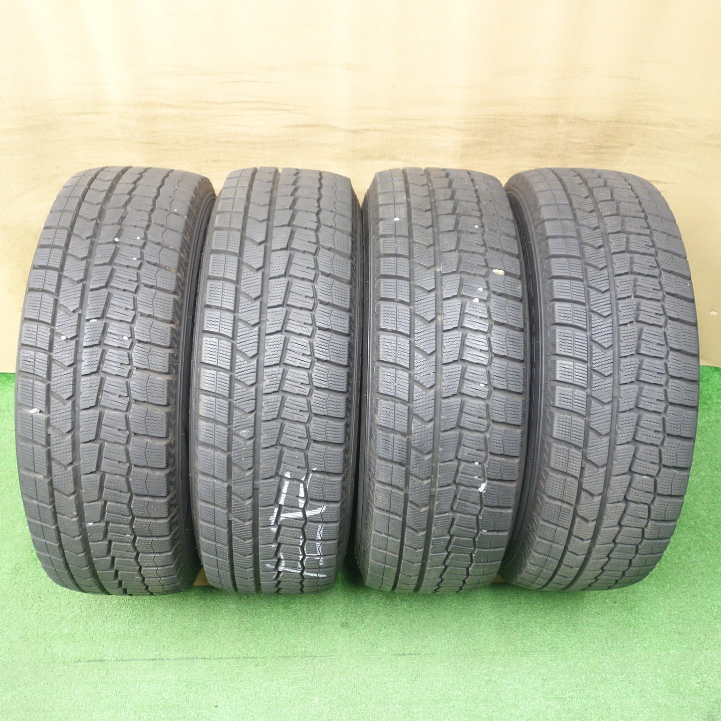 バリ溝！ほぼ10分★スタッドレス 205/65R15 ダンロップ ウインターマックス WM02 Treffer トレファー 15インチ PCD114.3/5H★6021302KTス